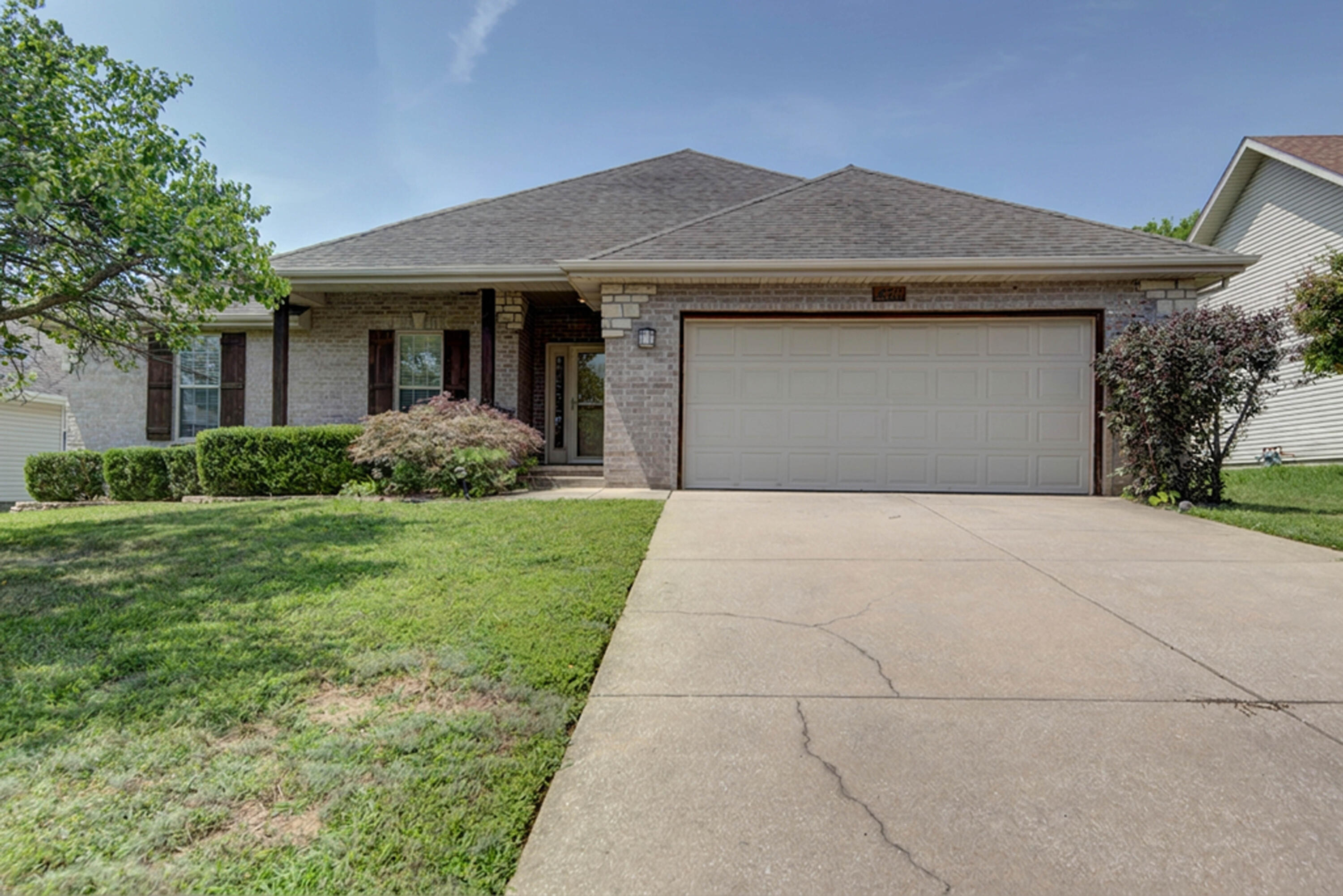 439 S River Birch Drive, Springfield MO 65809
