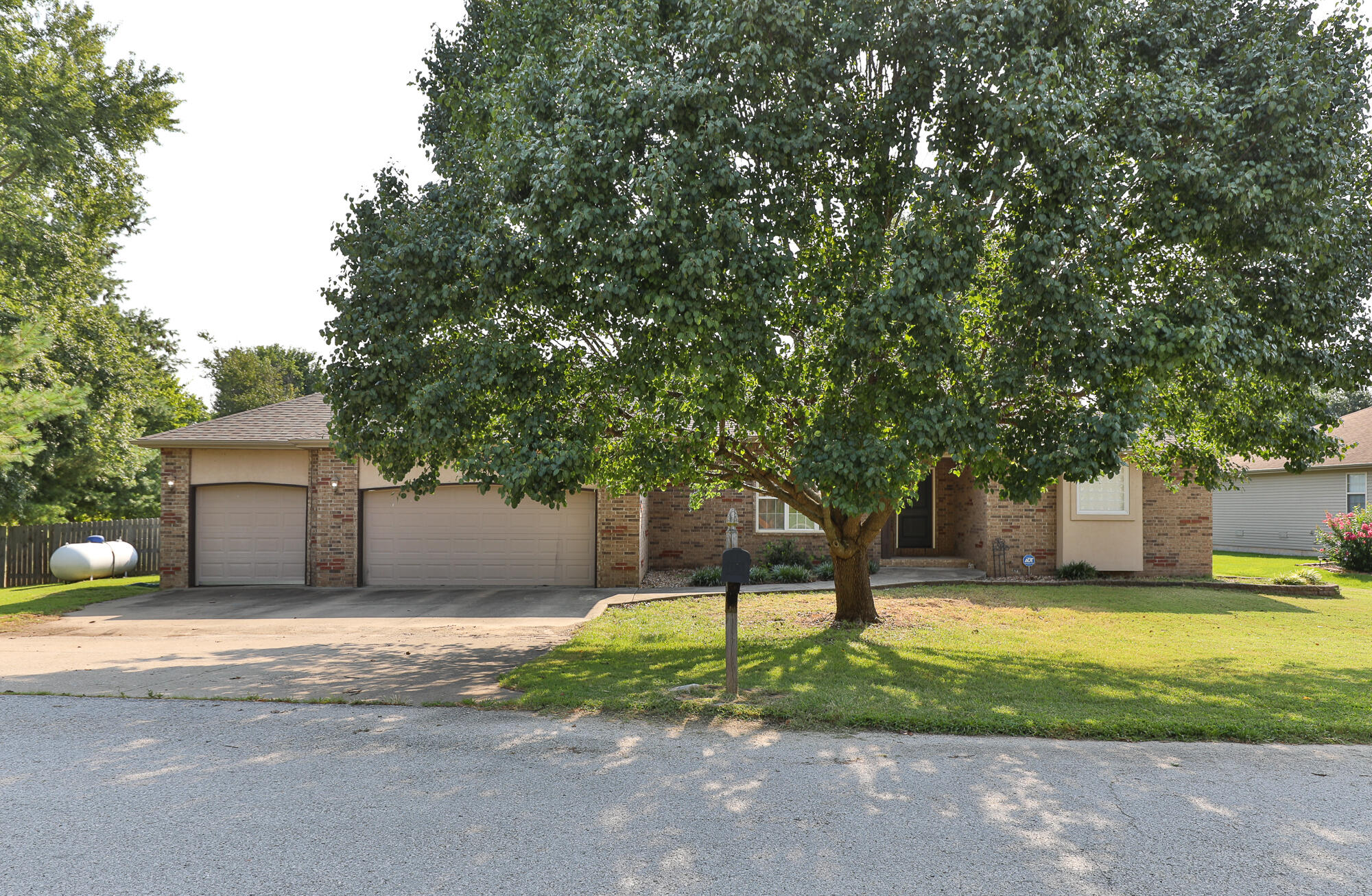 2098 N Preakness Drive, Nixa MO 65714