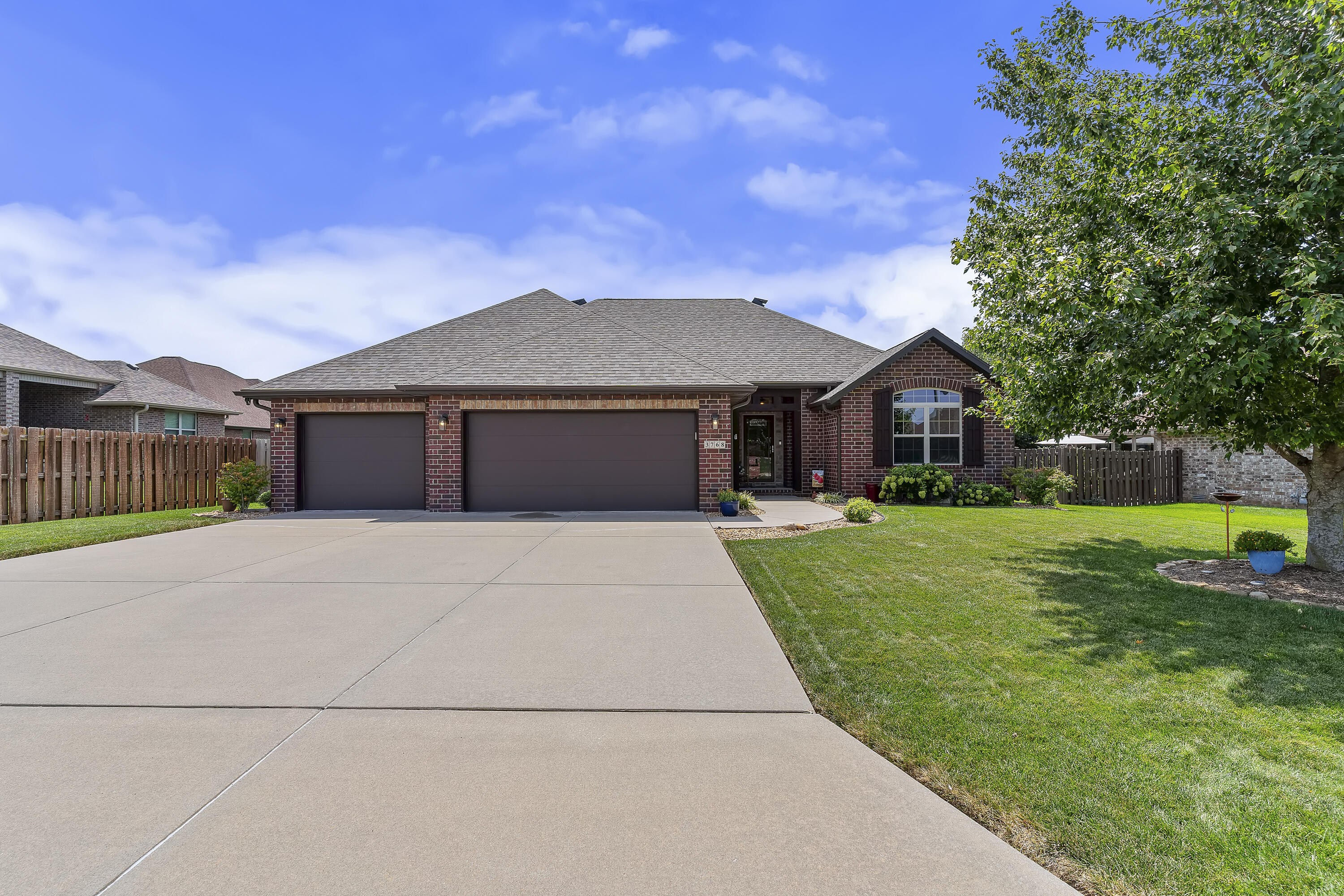 3768 W River Rock Street, Springfield MO 65807