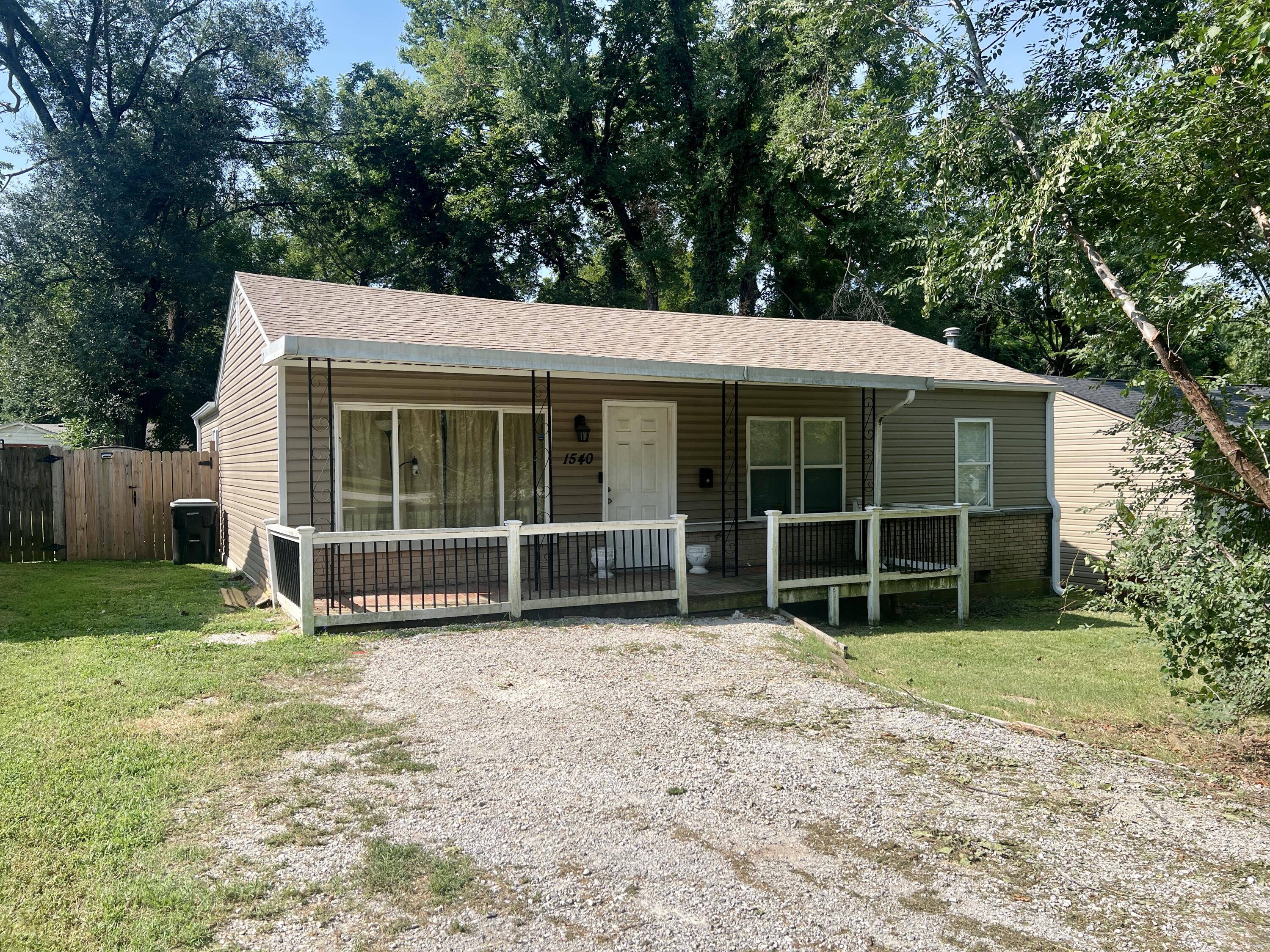 1540 E Nora Street, Springfield MO 65803