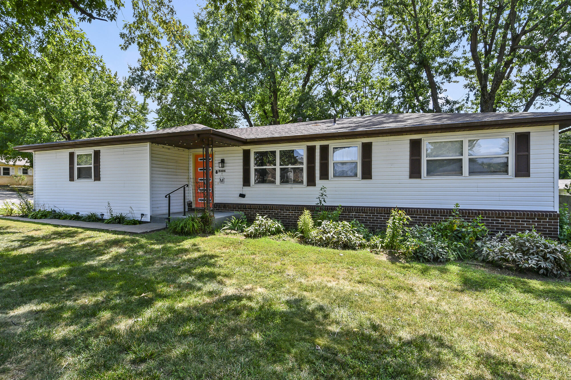 2326 E Nora Street, Springfield MO 65803