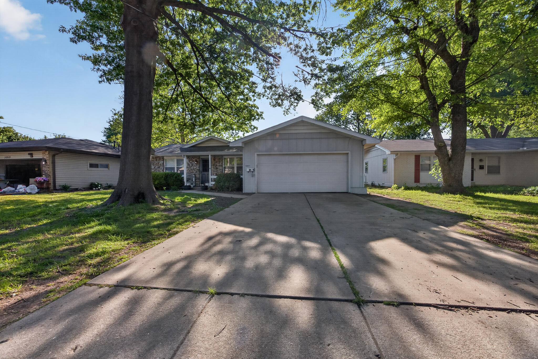 1347 S Arcadia Avenue, Springfield MO 65804