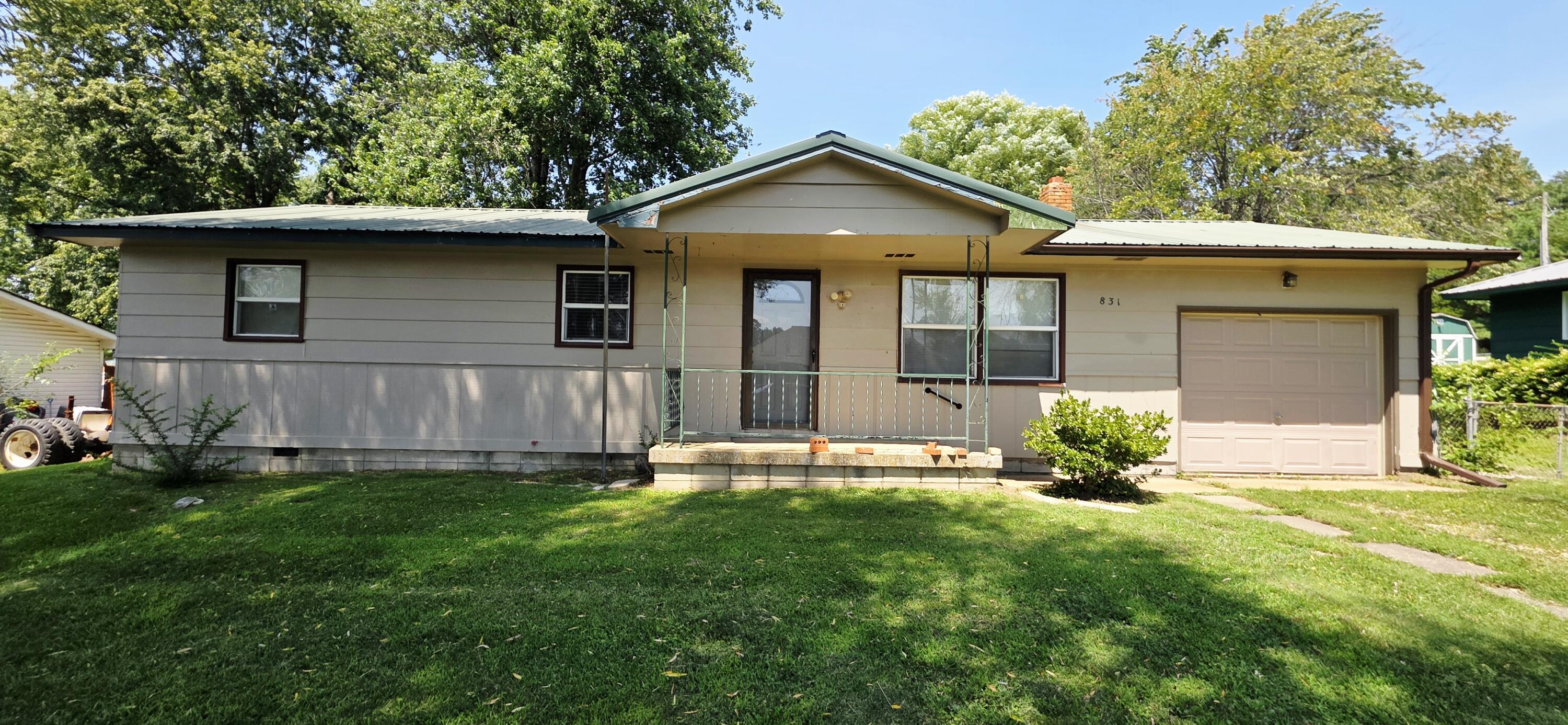 831 Shaffer Street, Marshfield MO 65706
