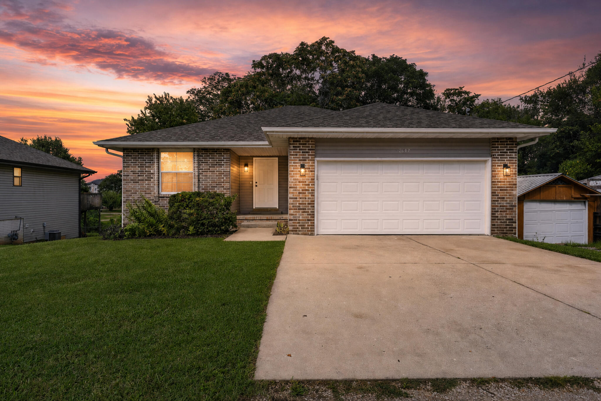 2647 N Fort Avenue, Springfield MO 65803