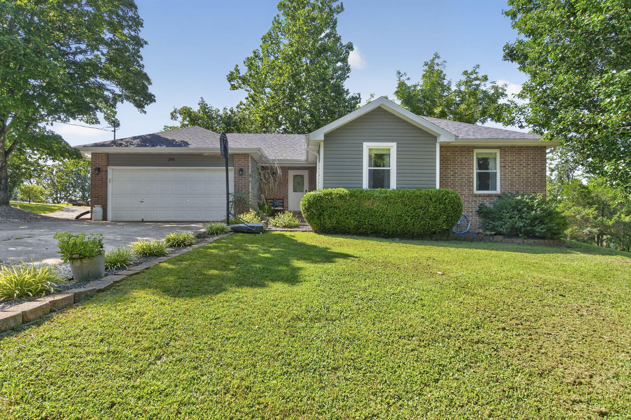 296 Rogers Lane, Sparta MO 65753