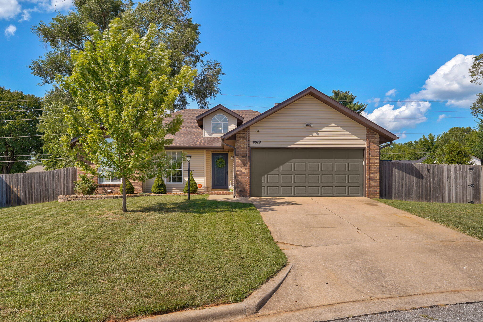 4019 W Watkins Street, Springfield MO 65802