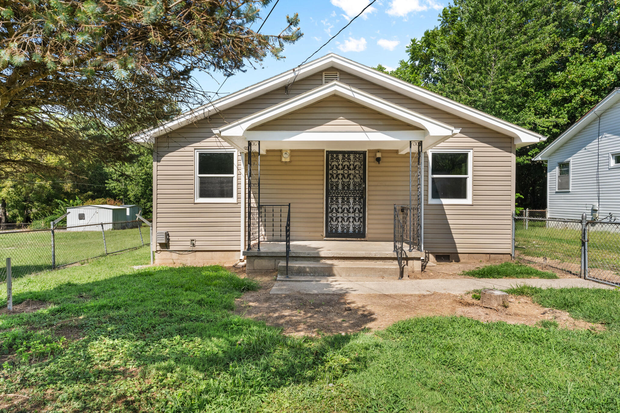 2509 N Kellett Avenue, Springfield MO 65803
