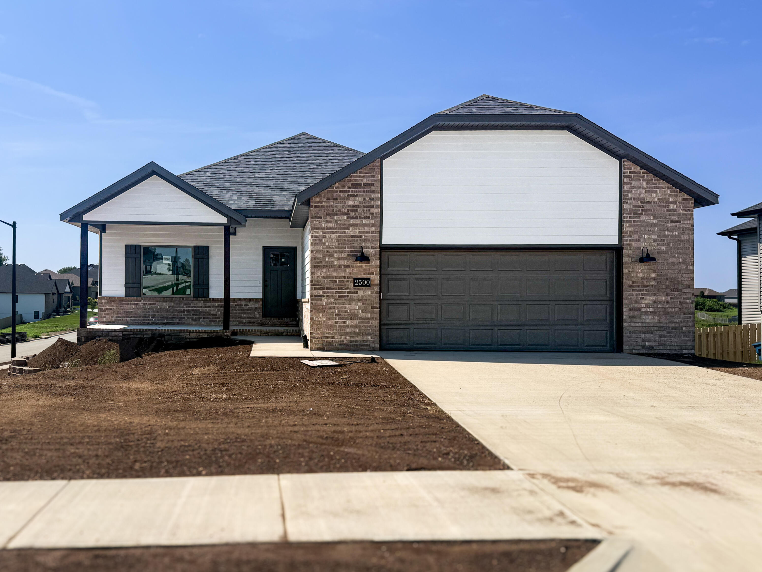 2500 W Webb Road, Ozark MO 65721