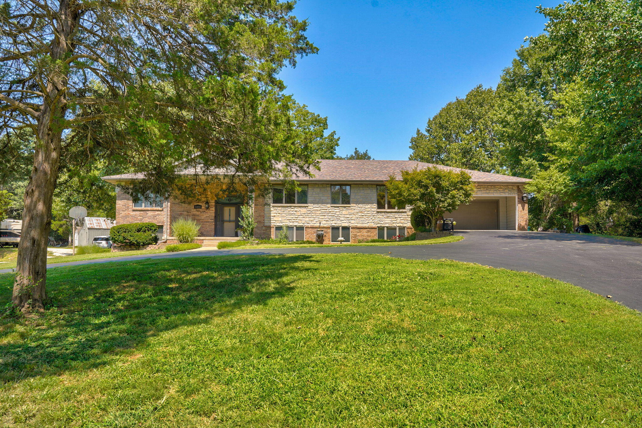 5455 S Farm Road 137, Springfield MO 65810