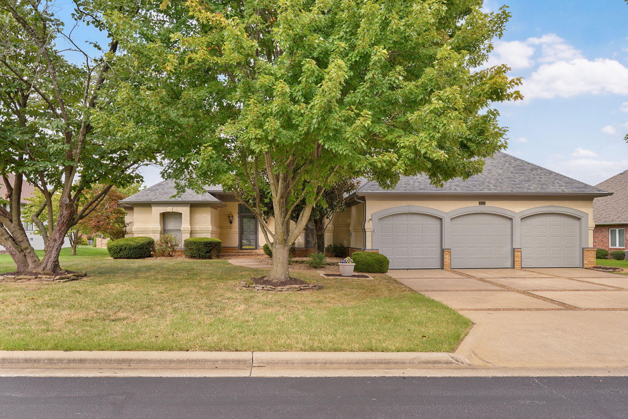 3649 E Kensington Drive, Springfield MO 65802
