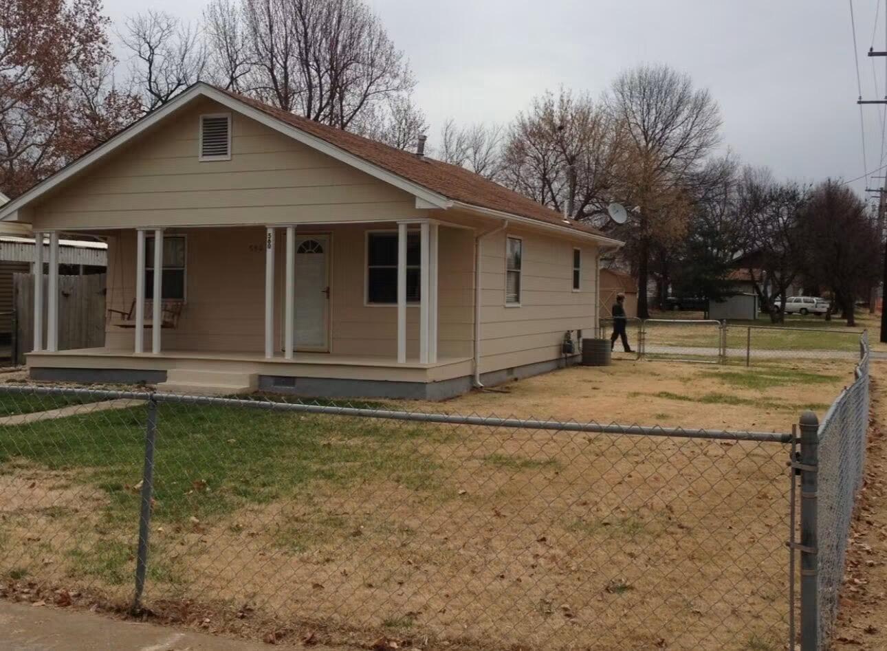 560 S Warren Avenue, Springfield MO 65806