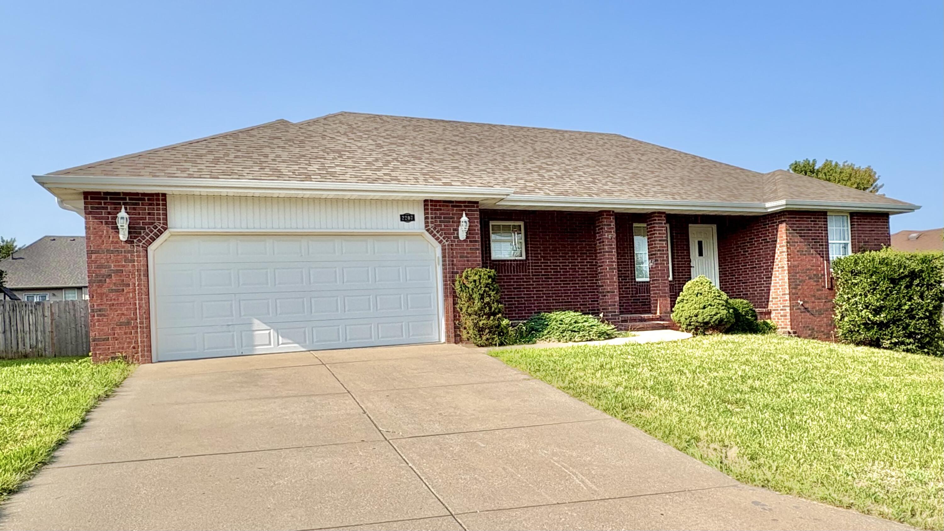 2207 W Colton Avenue, Ozark MO 65721