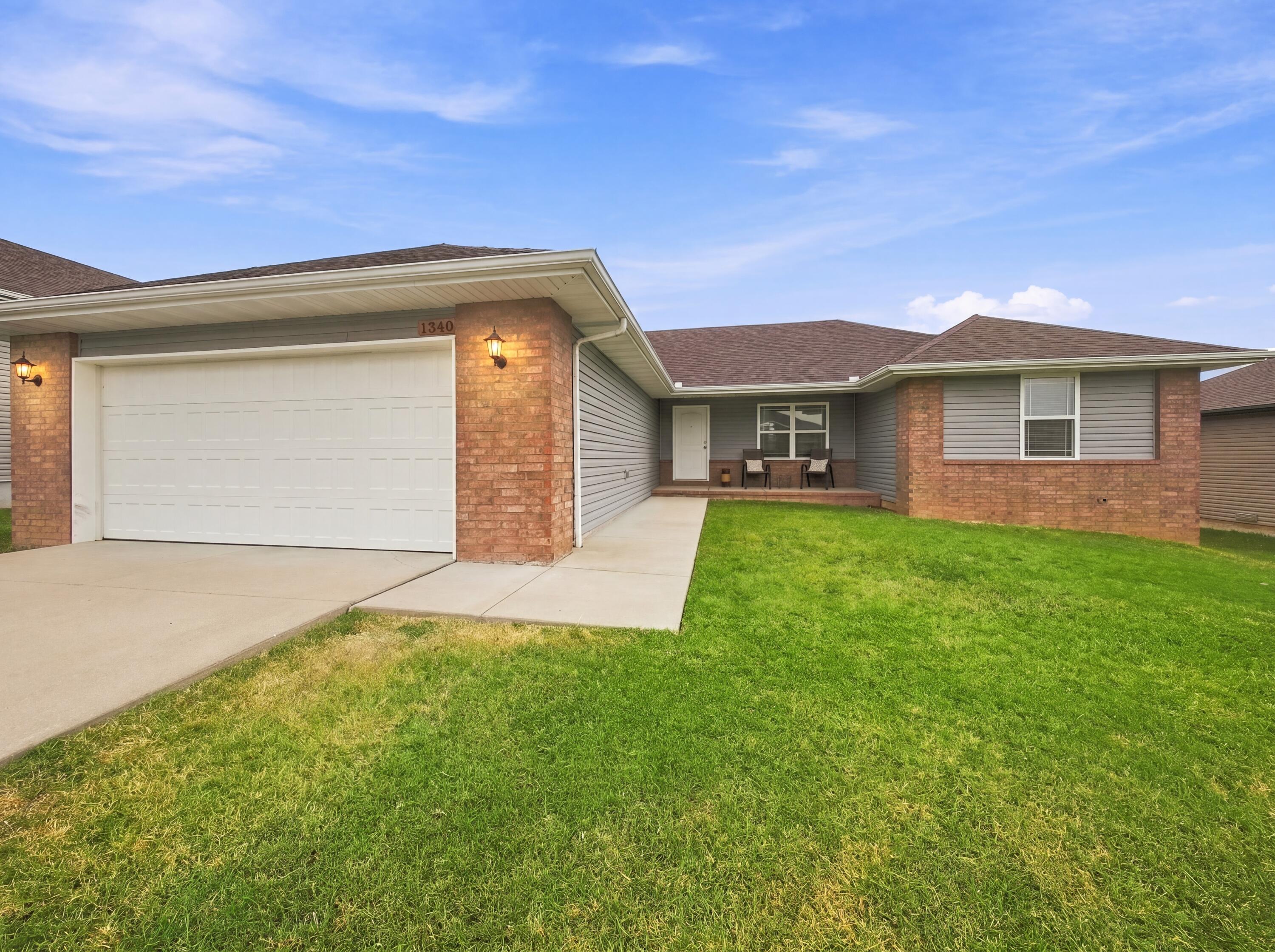 1340 S Rome Avenue, Republic MO 65738