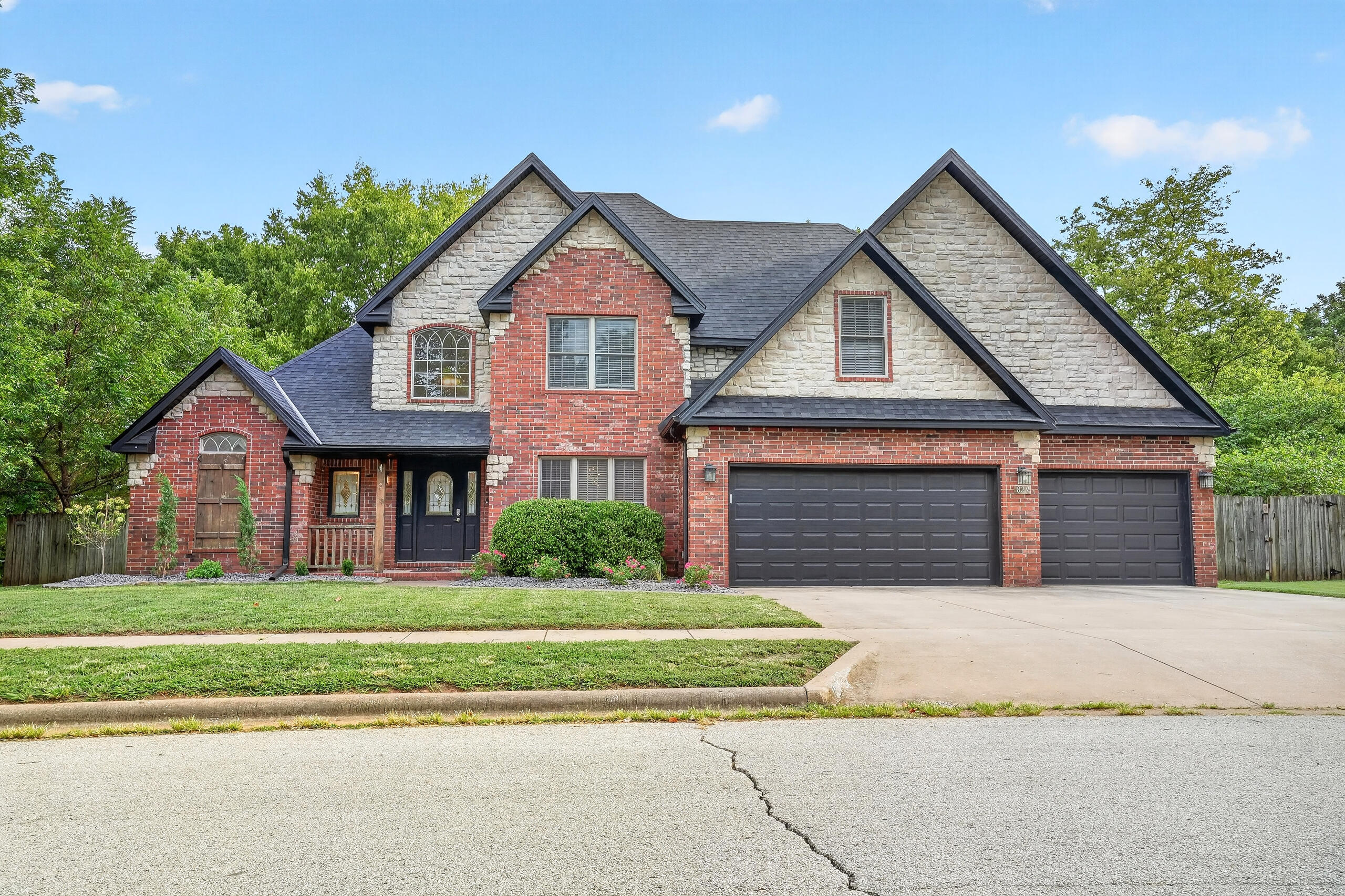 829 S Shuyler Lane, Republic MO 65738
