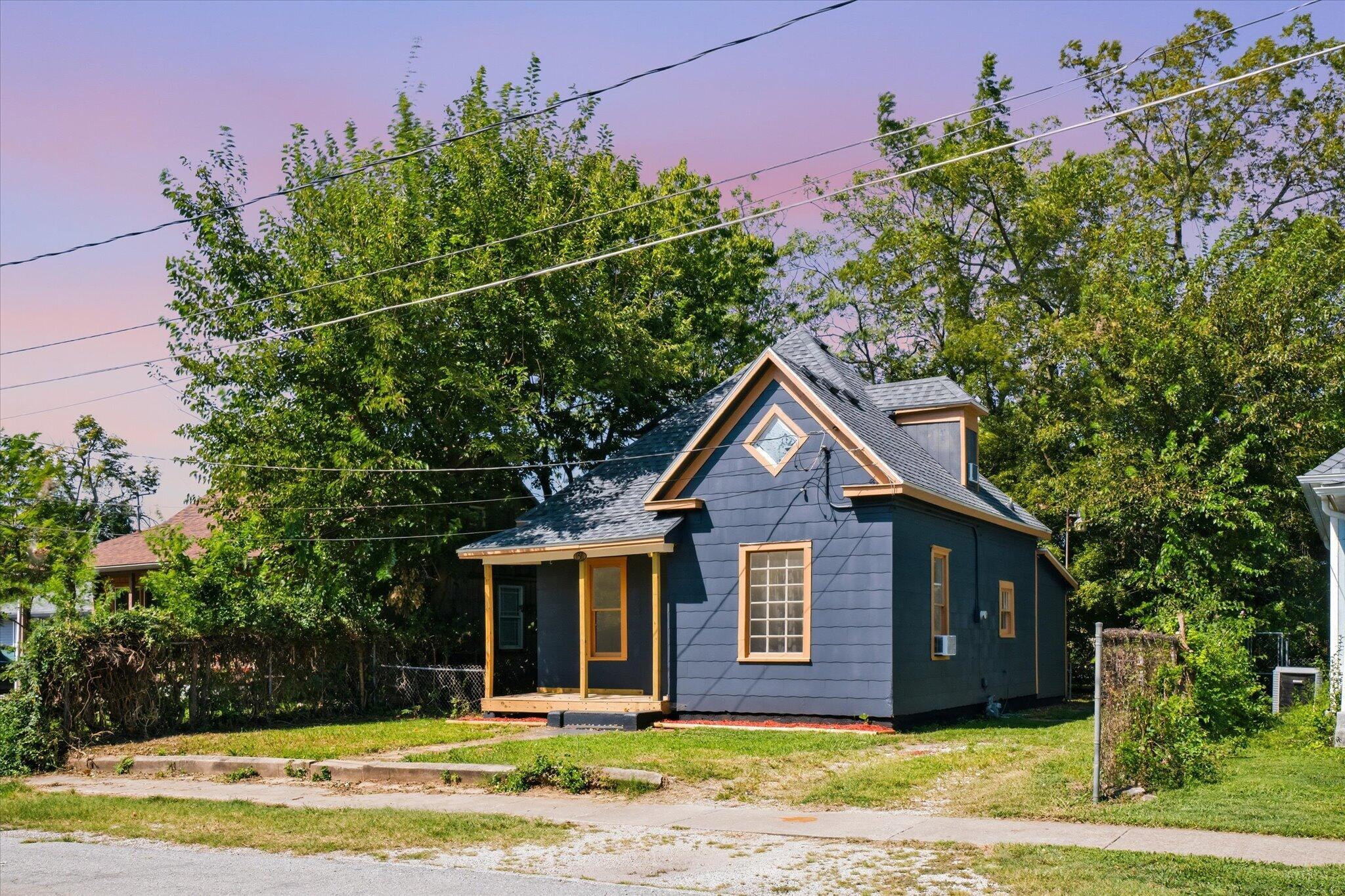 1311 N Johnston Avenue, Springfield MO 65802