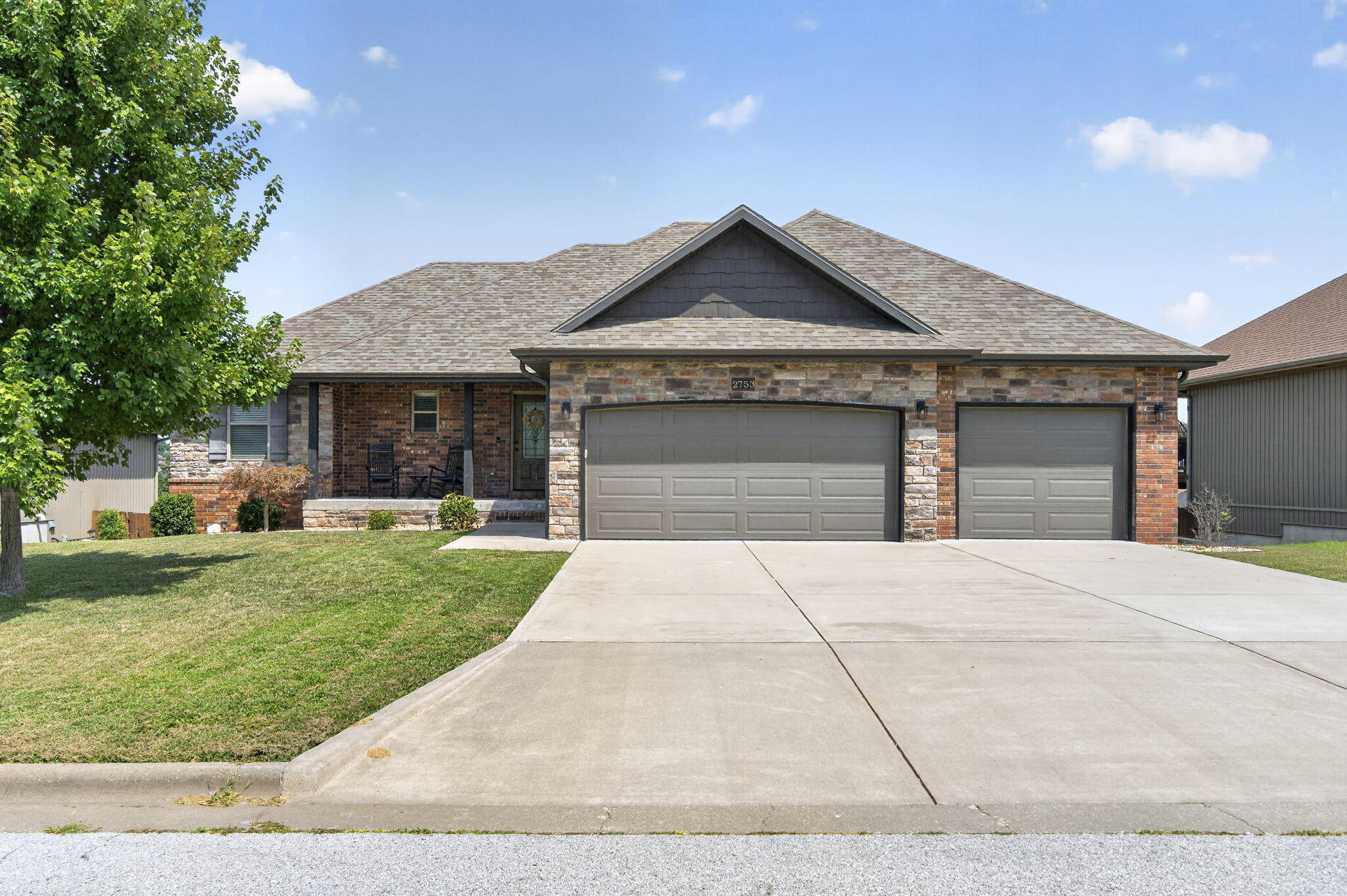 2753 W Fishhook Avenue, Ozark MO 65721