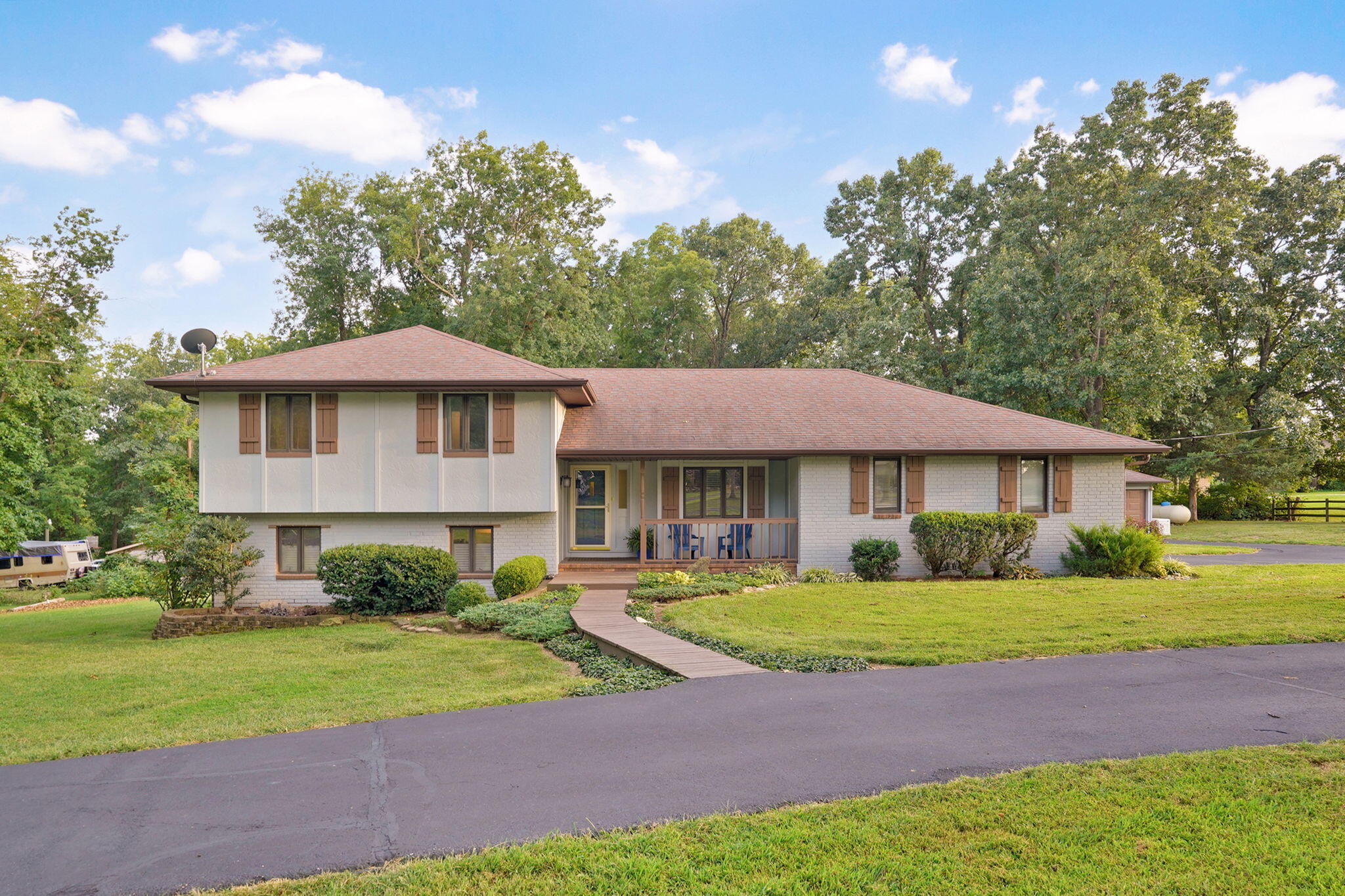 2082 W Trevor Trail, Ozark MO 65721
