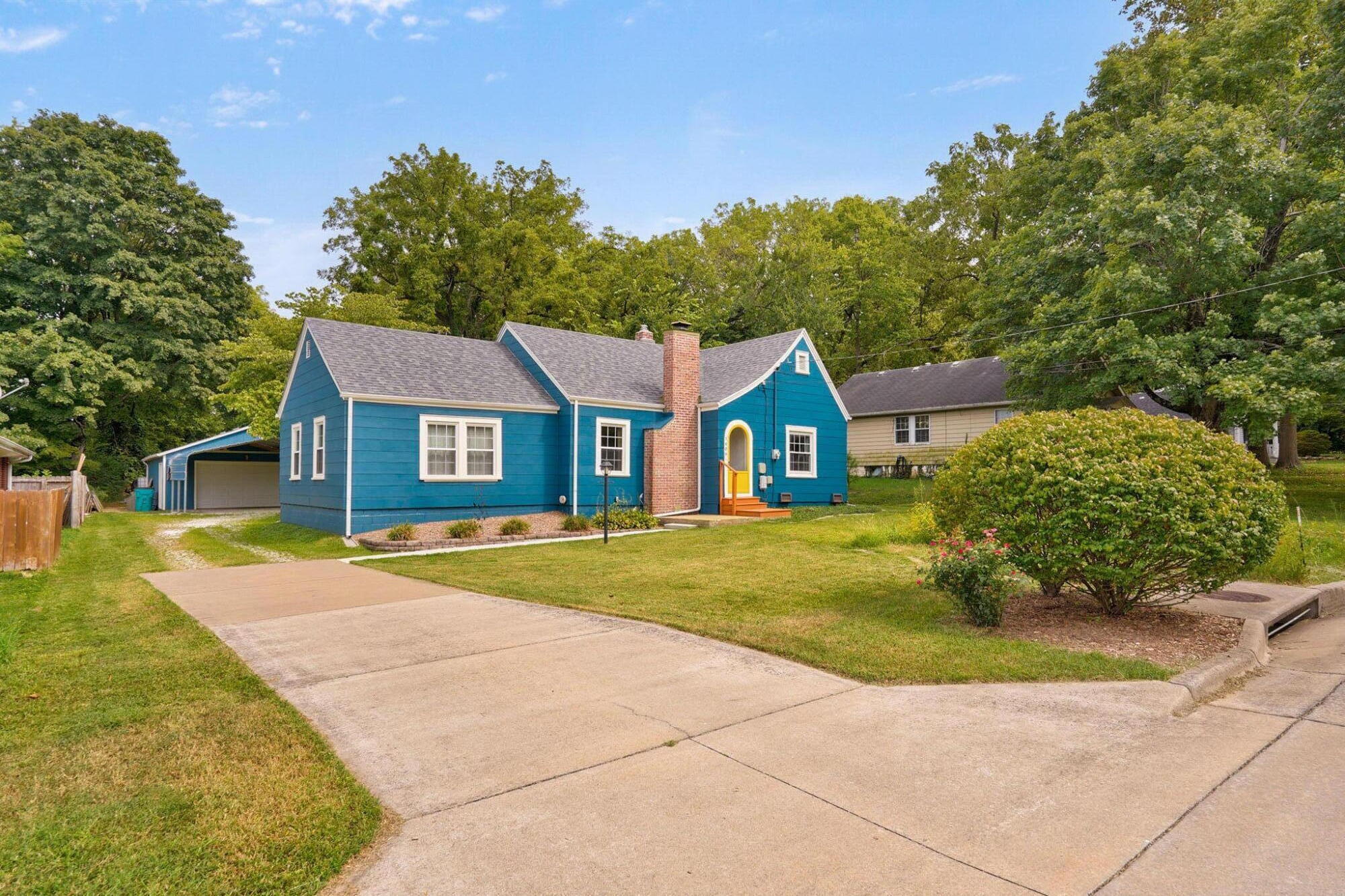 1406 South Avenue, Springfield MO 65807