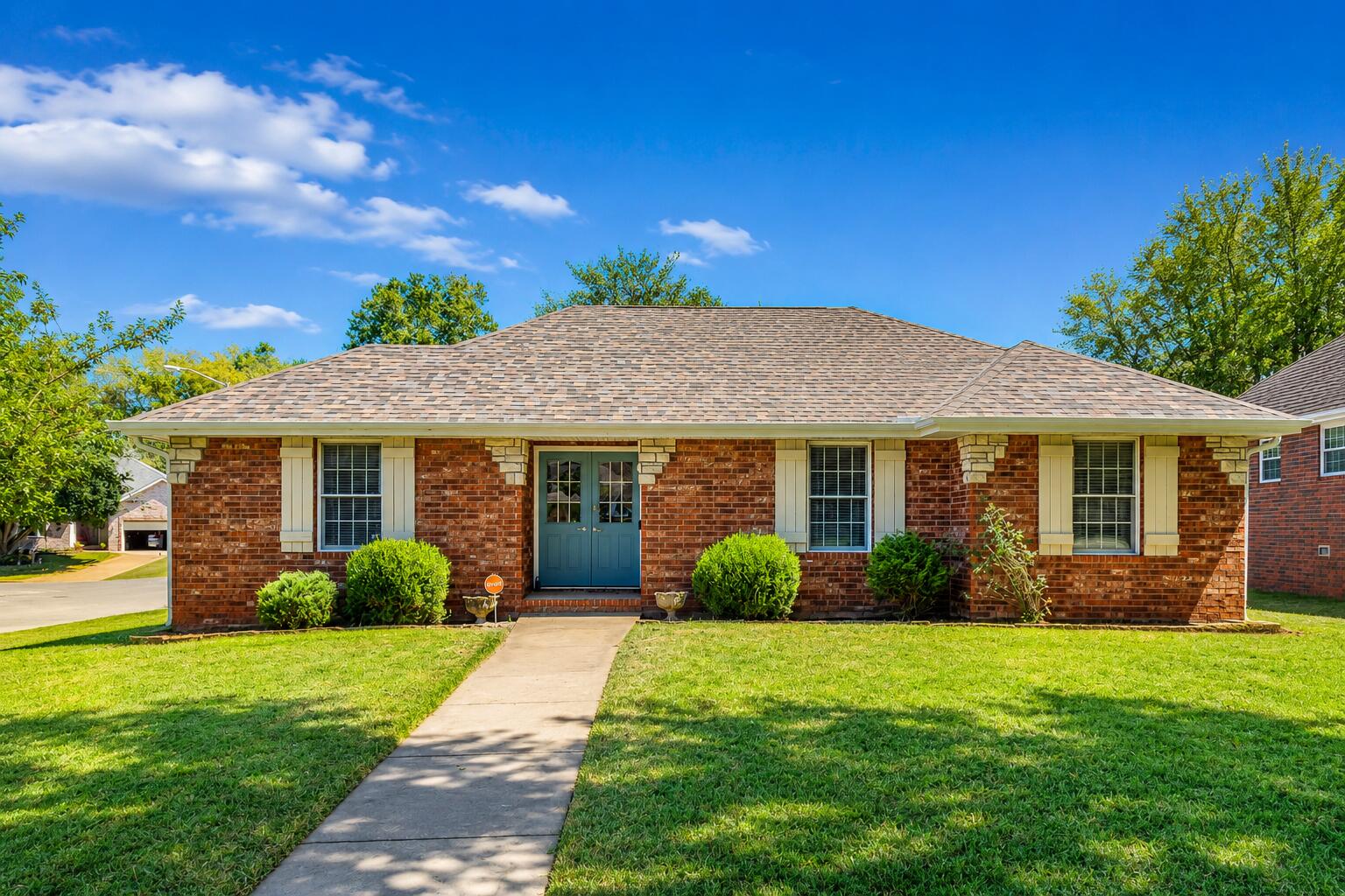 736 S Willow Court, Springfield MO 65802