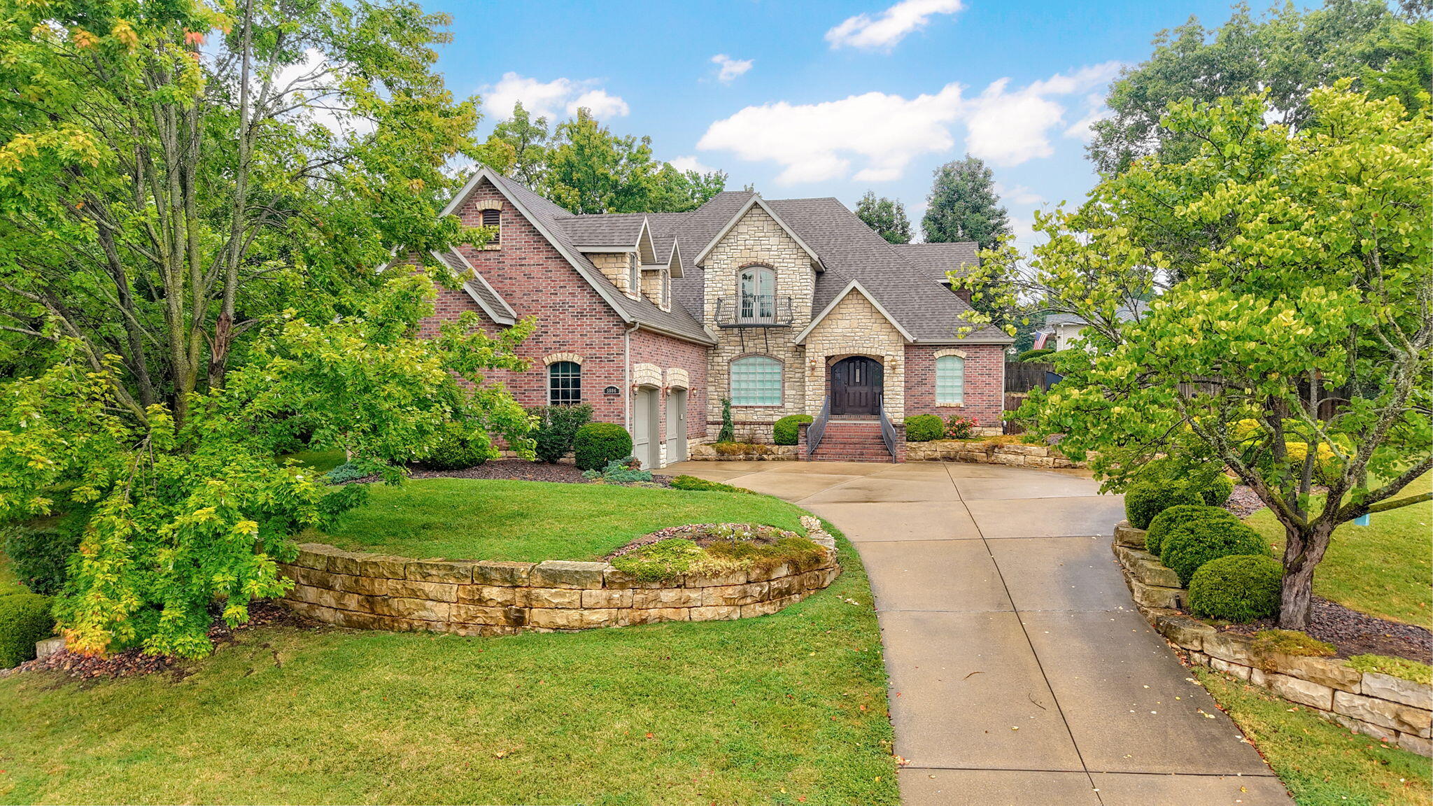 5806 S Brightwater Trail, Springfield MO 65810