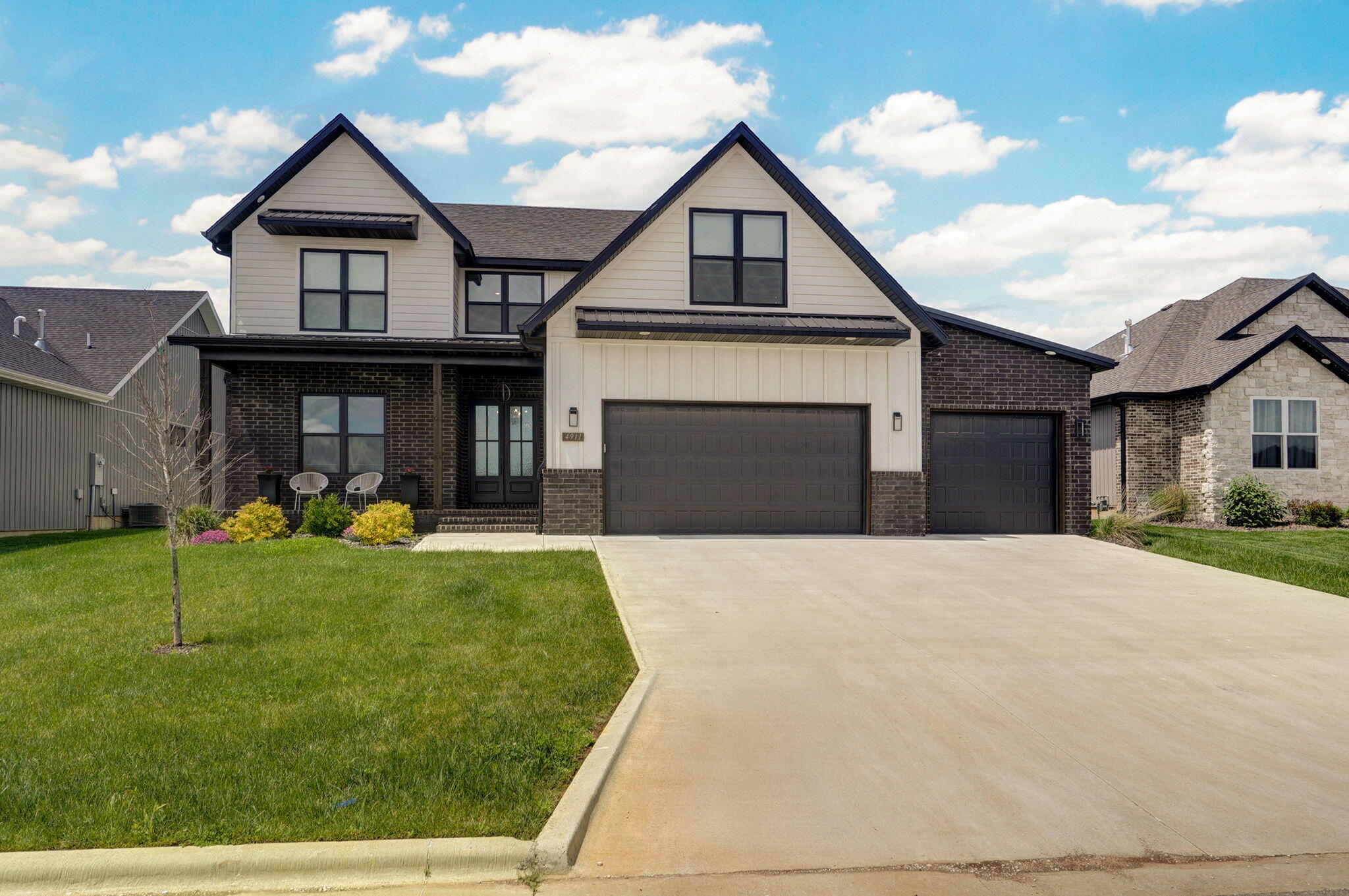 4911 S Burrows Avenue, Springfield MO 65810