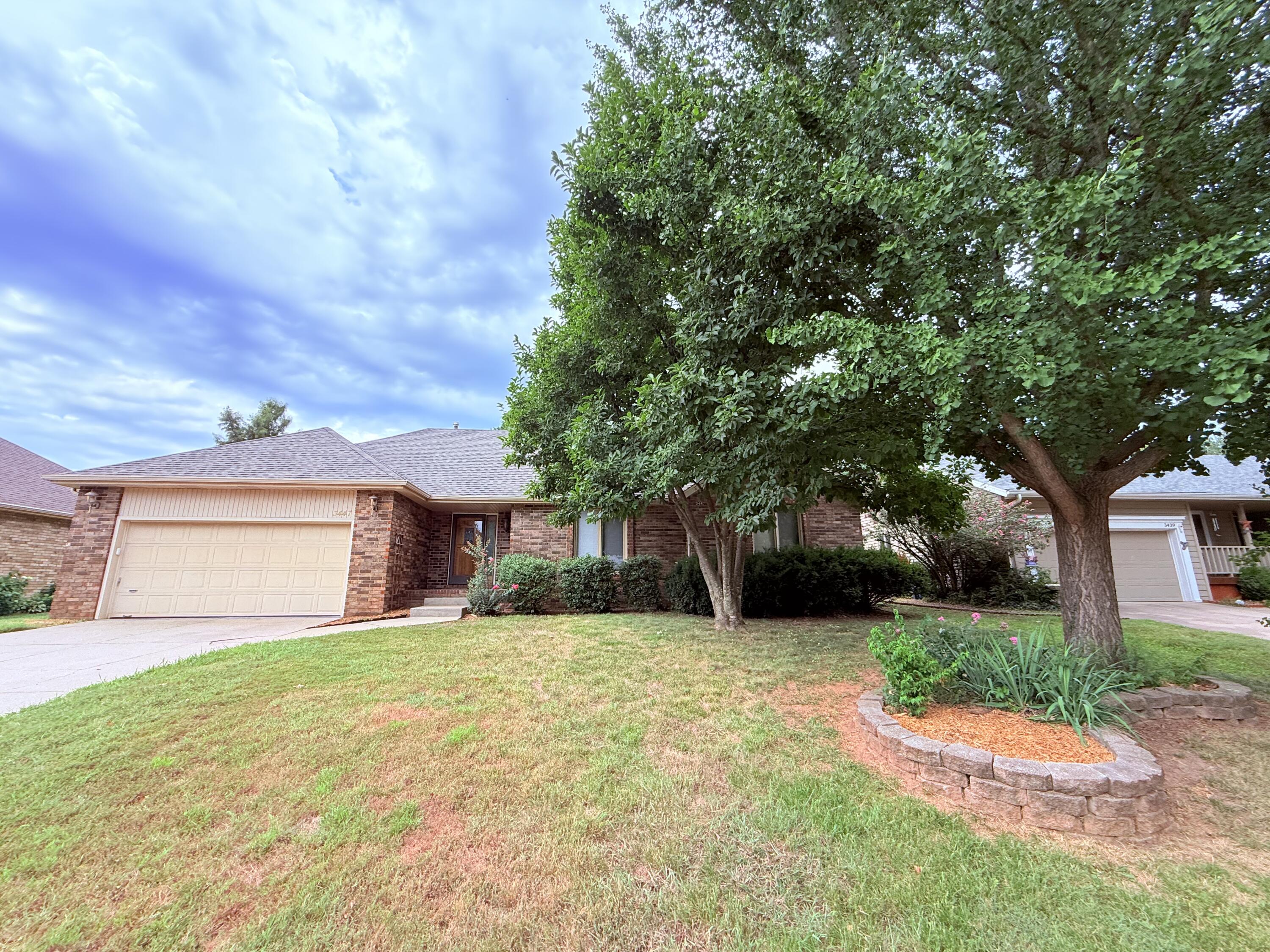 3447 S Valley View Avenue, Springfield MO 65804