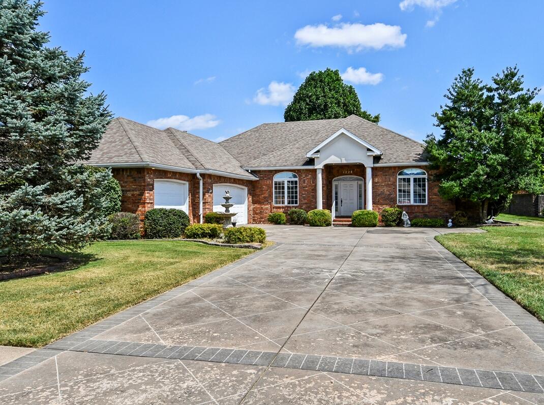 1228 N Yarberry Court, Springfield MO 65802