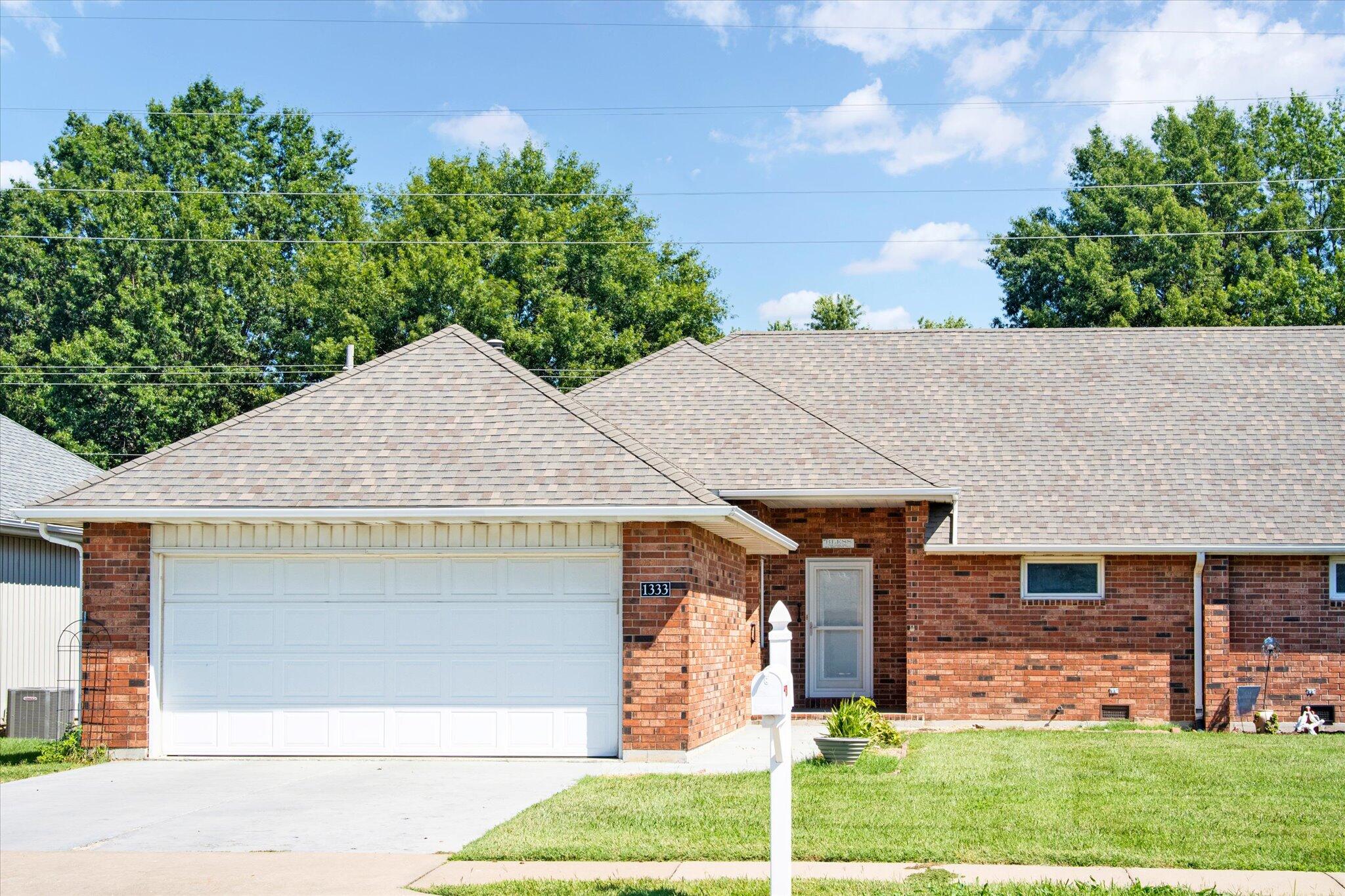 1333 W Edgewood Street, Springfield MO 65807
