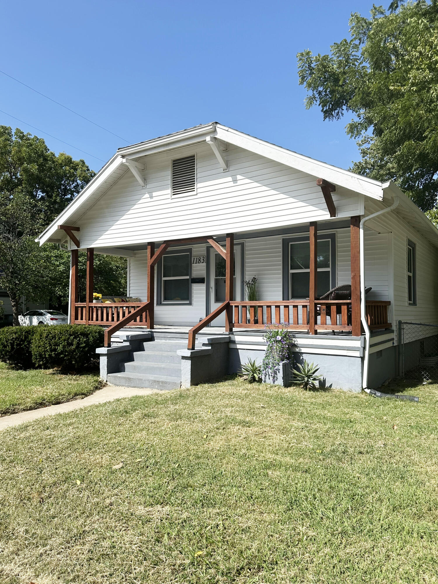 1183 S Pennsylvania Avenue, Springfield MO 65807
