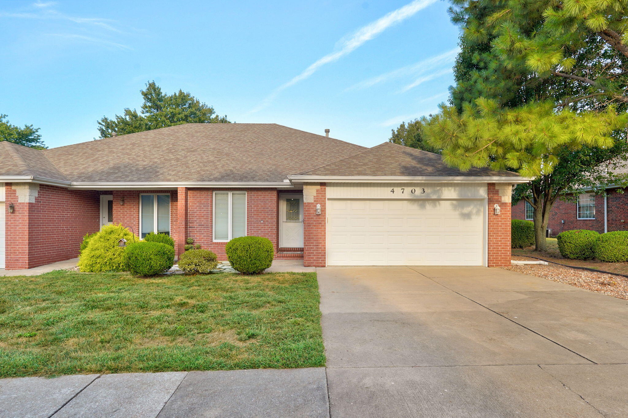 4703 S Kickapoo Avenue, Springfield MO 65804