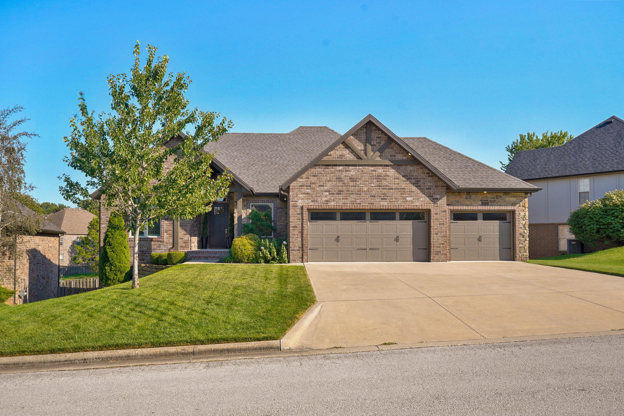 835 E Donegal Circle, Nixa MO 65714