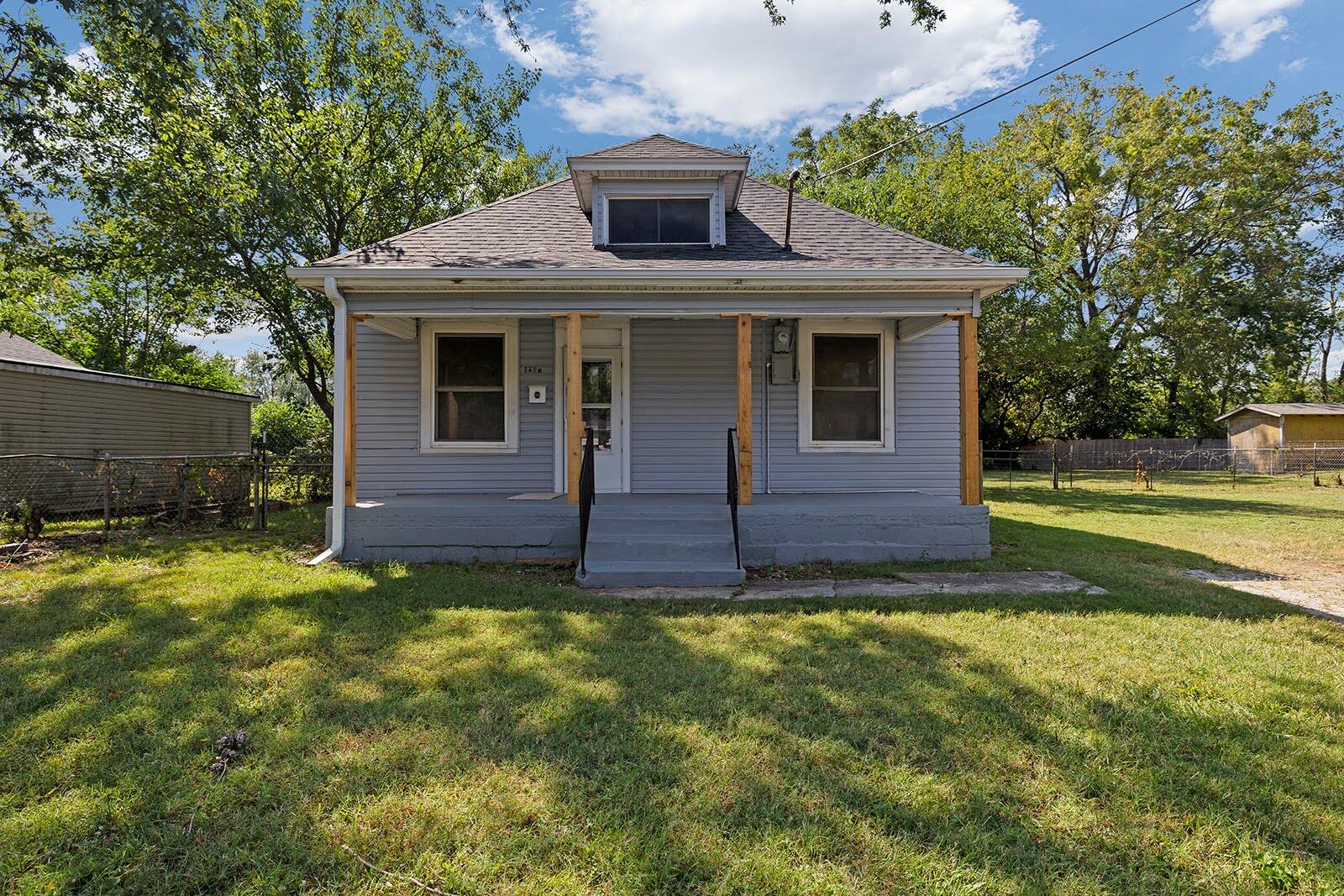 1217 N Forest Avenue, Springfield MO 65802