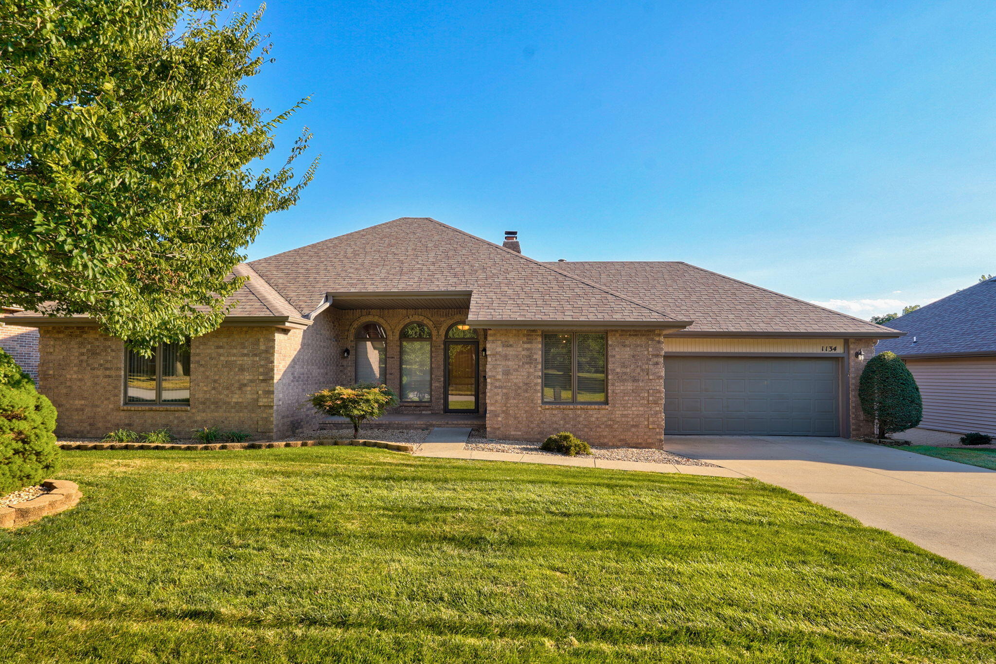 1134 W Pheasant Run Street, Springfield MO 65810