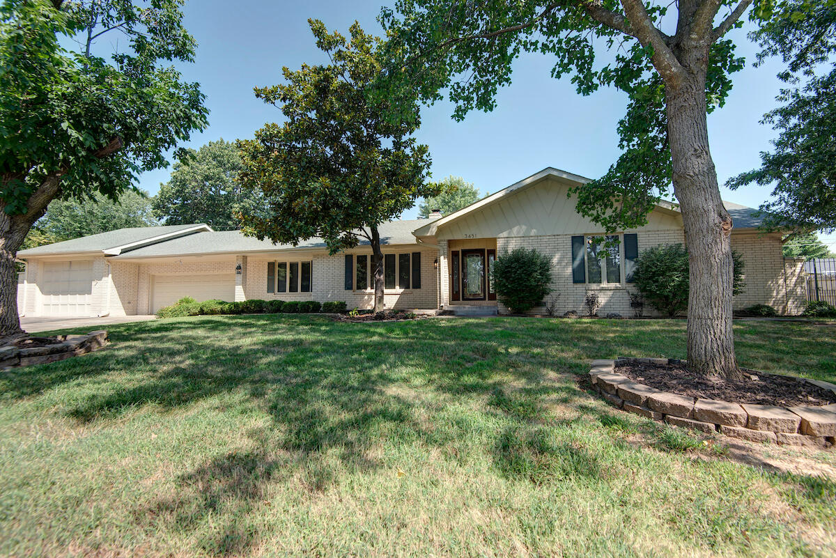 3451 E Carol Drive, Springfield MO 65809
