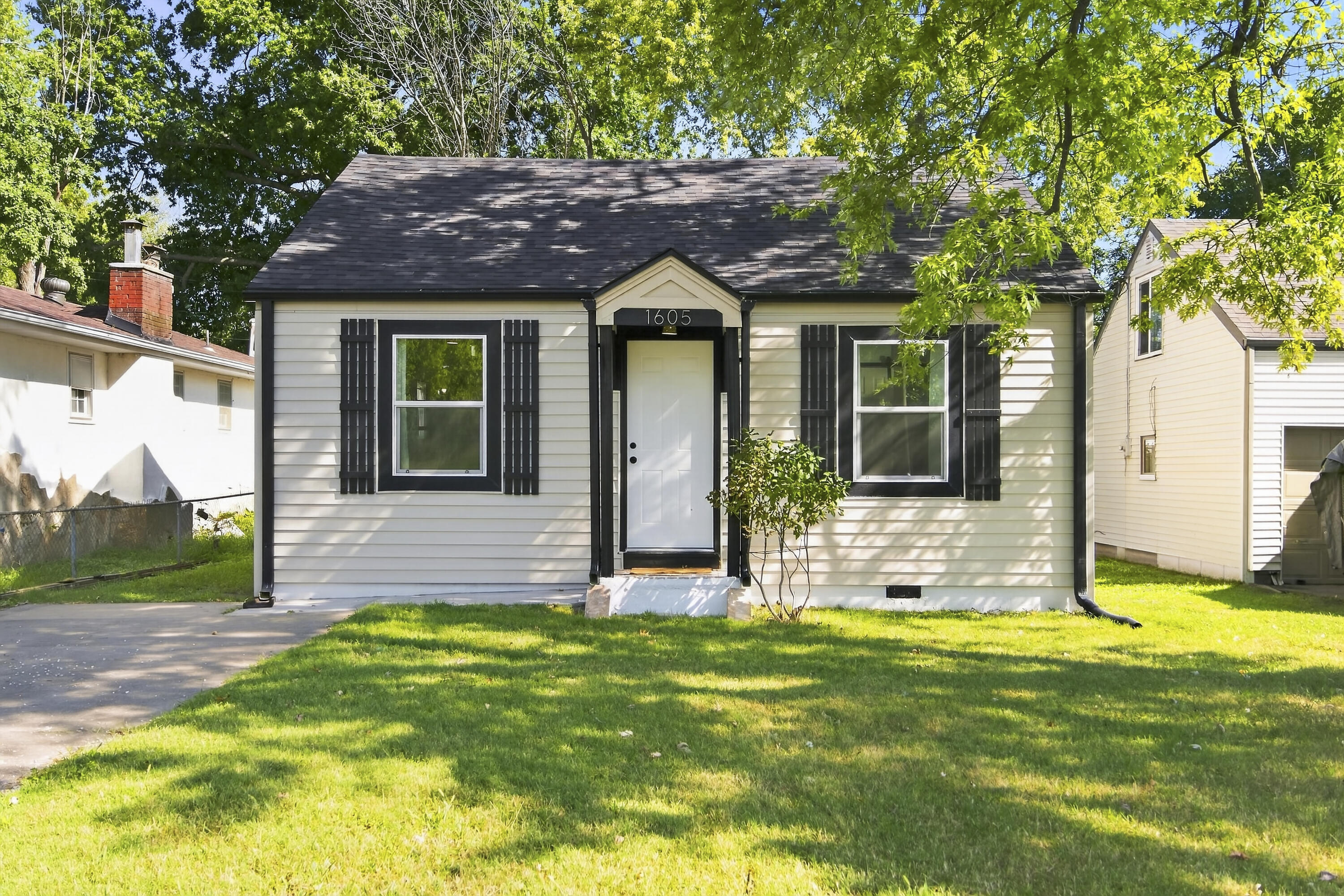 1605 E Blaine Street, Springfield MO 65803