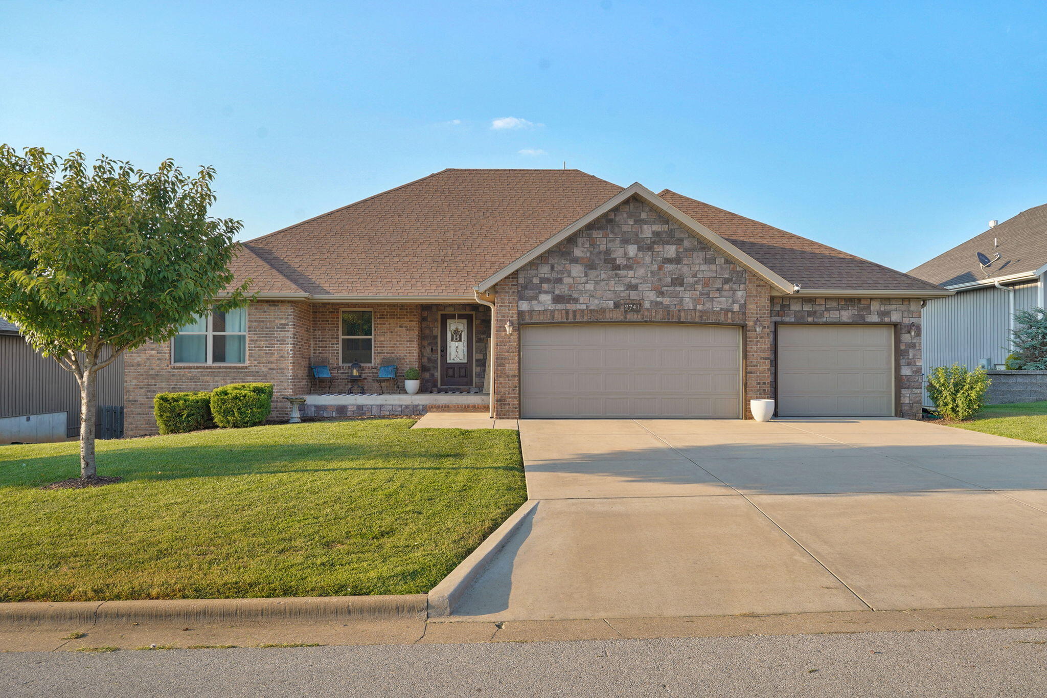 2741 W Fishhook Avenue, Ozark MO 65721
