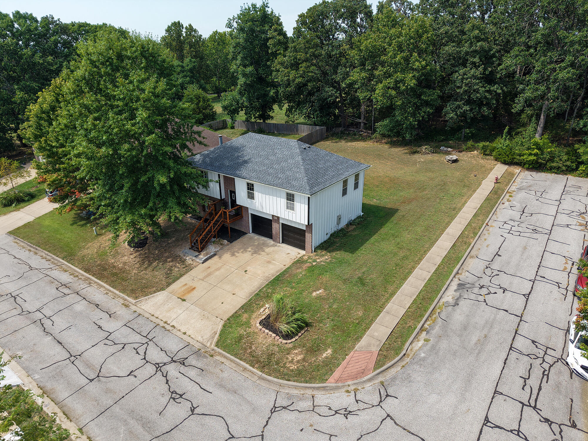 2013 E Jay Street, Ozark MO 65721