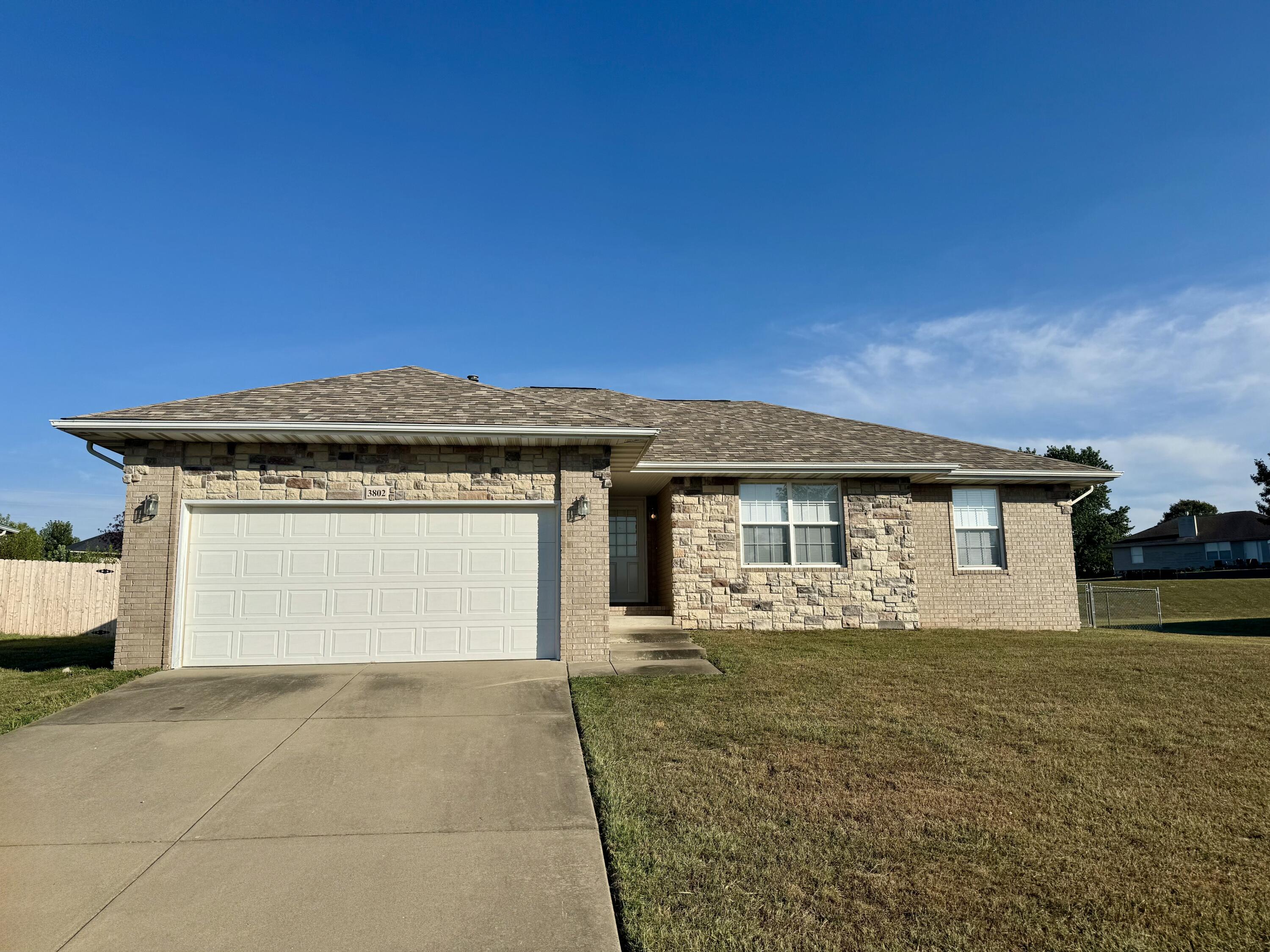 3802 W Greenway Drive, Springfield MO 65804