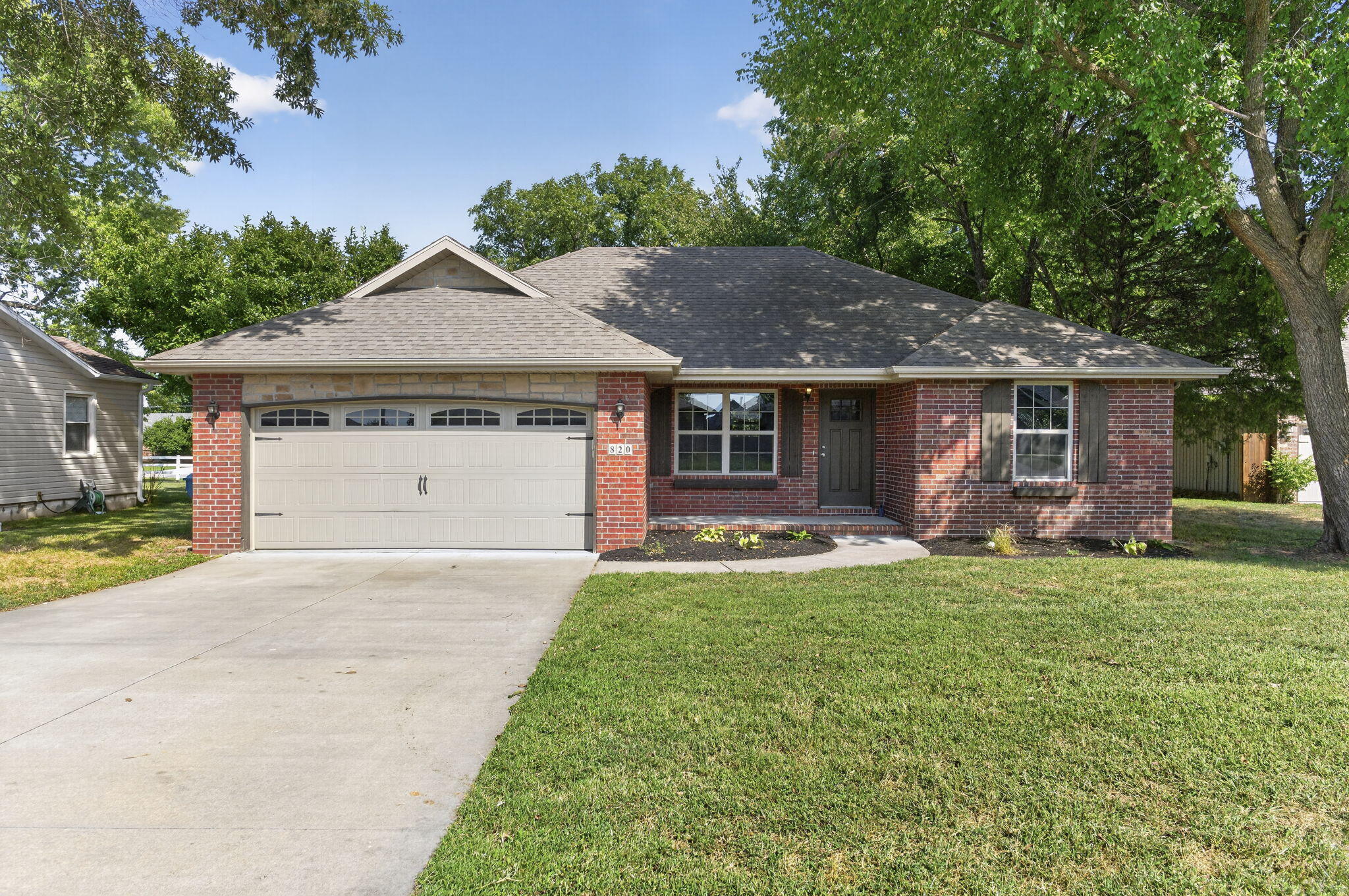 820 S Trail Point Court, Nixa MO 65714