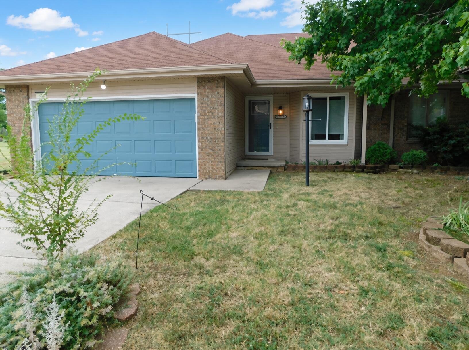3150 S Sagamont Avenue Unit 121, Springfield MO 65807