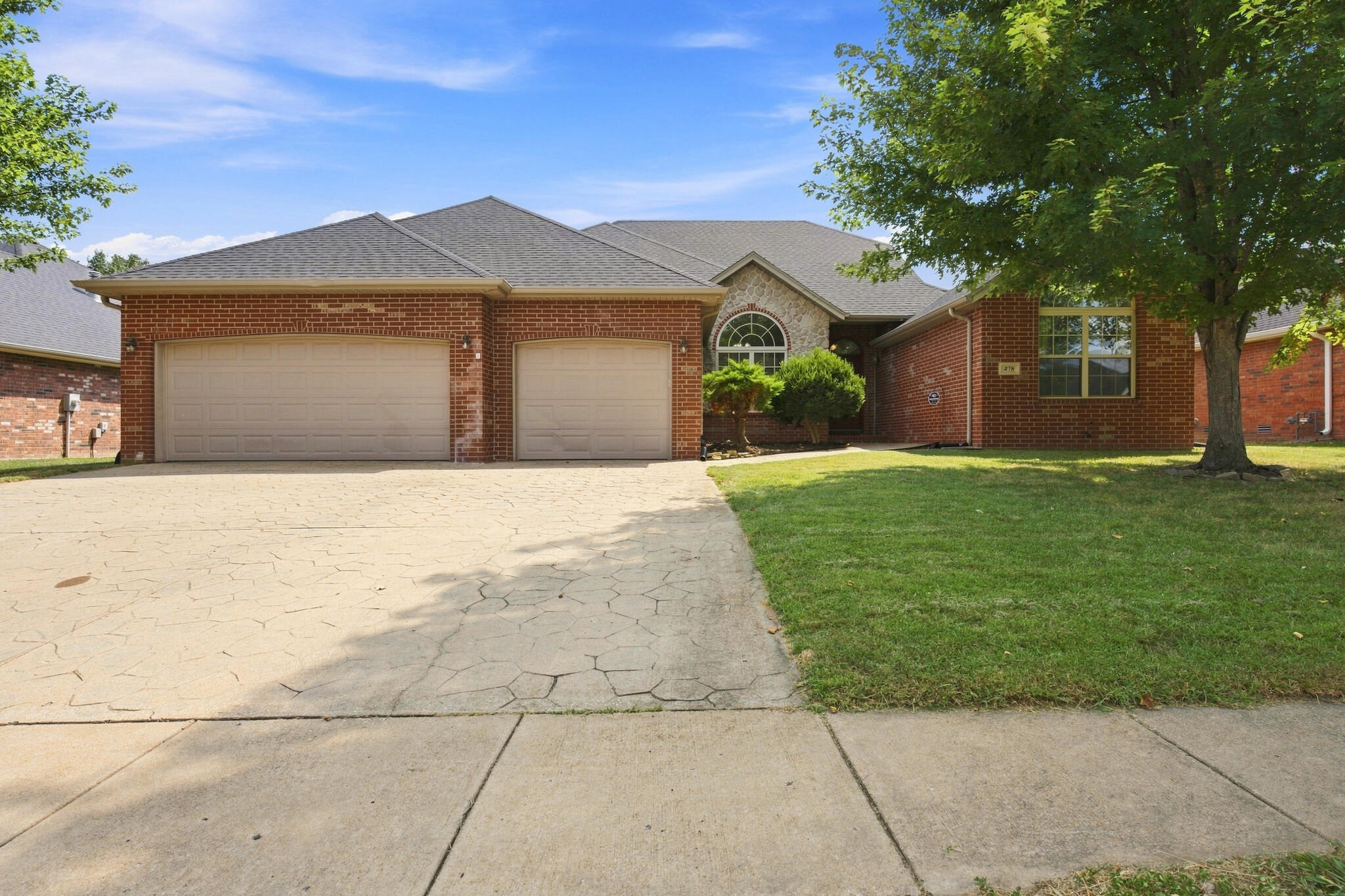 478 E Sequoia Street, Republic MO 65738