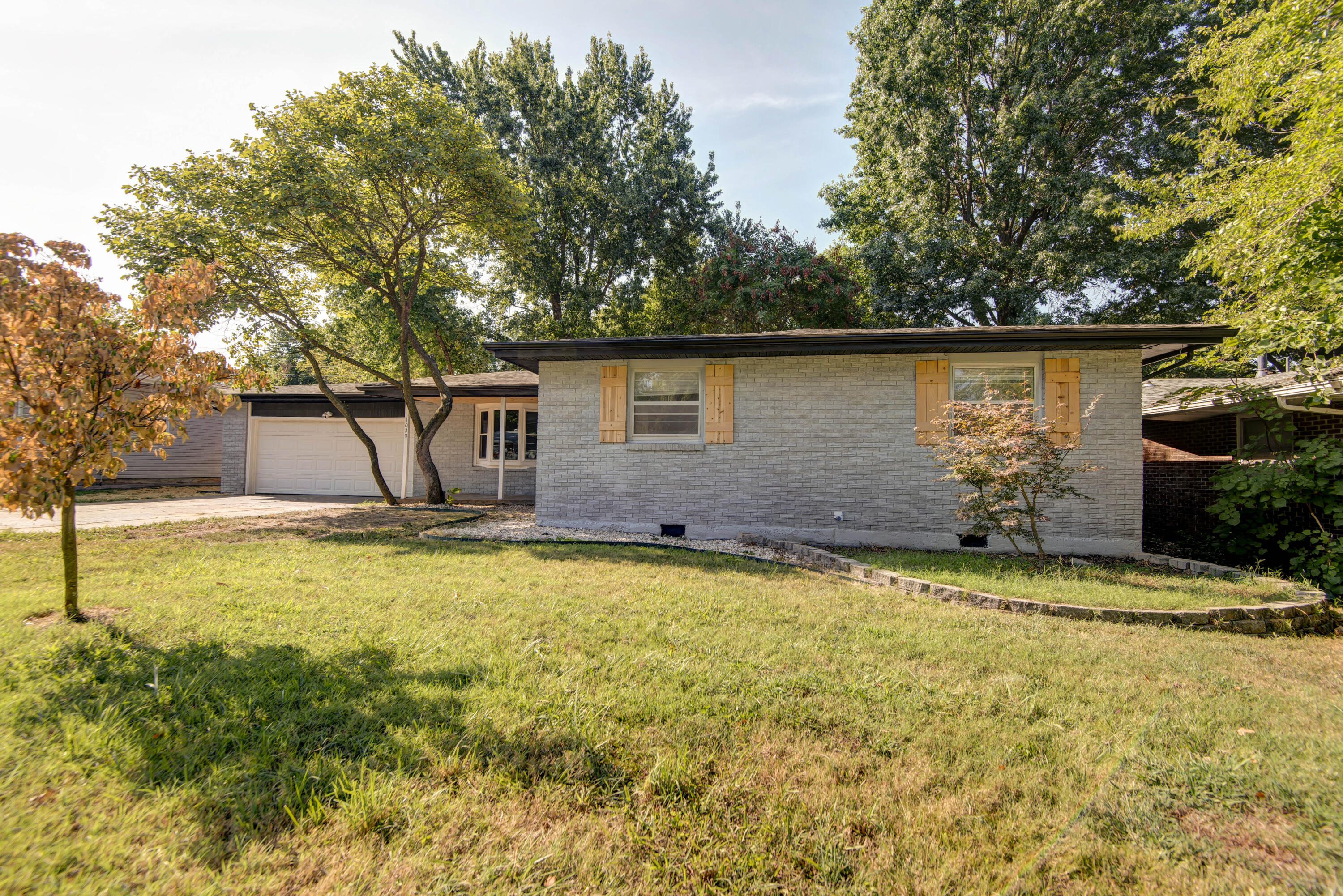 1020 E Edgewood Street, Springfield MO 65807