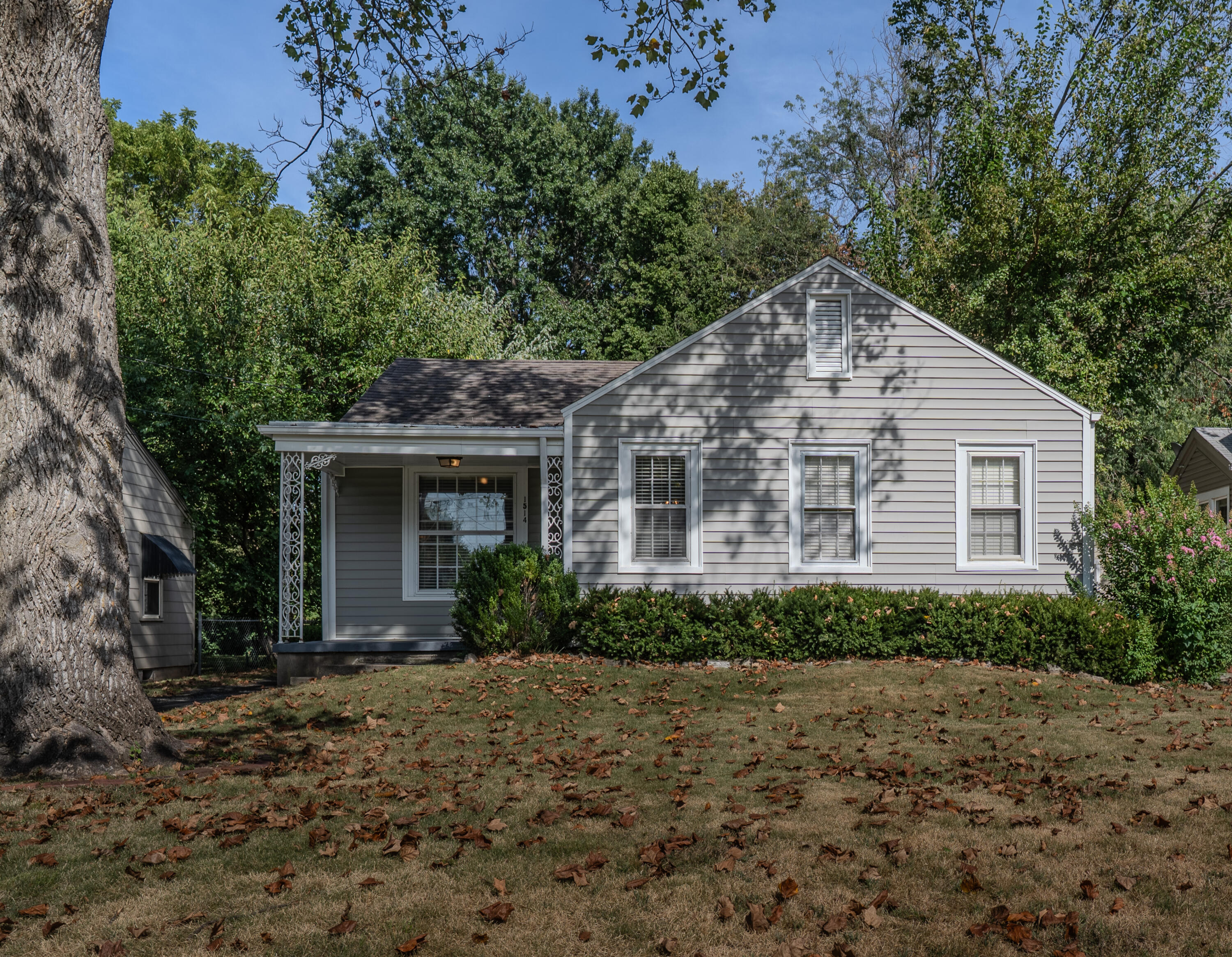 1514 S Kickapoo Avenue, Springfield MO 65804