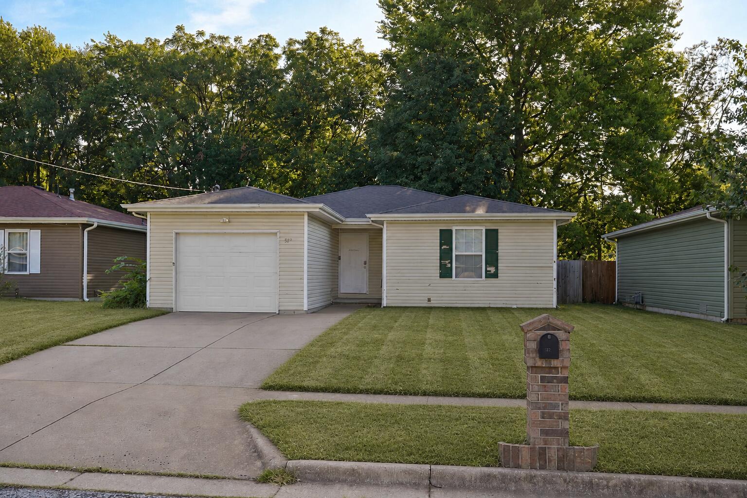322 N Westport Avenue, Springfield MO 65802