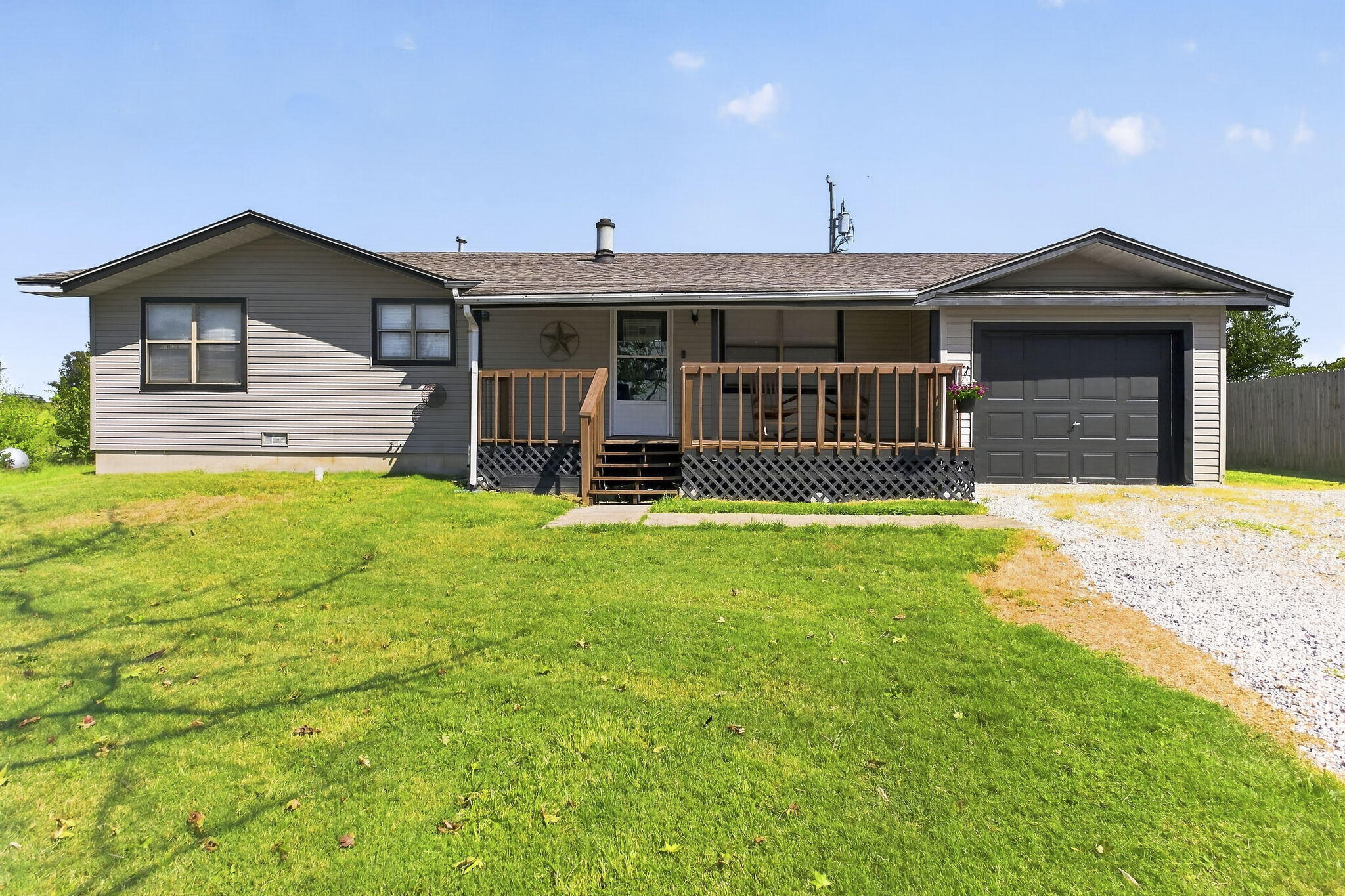 813 Kentucky Road, Ozark MO 65721