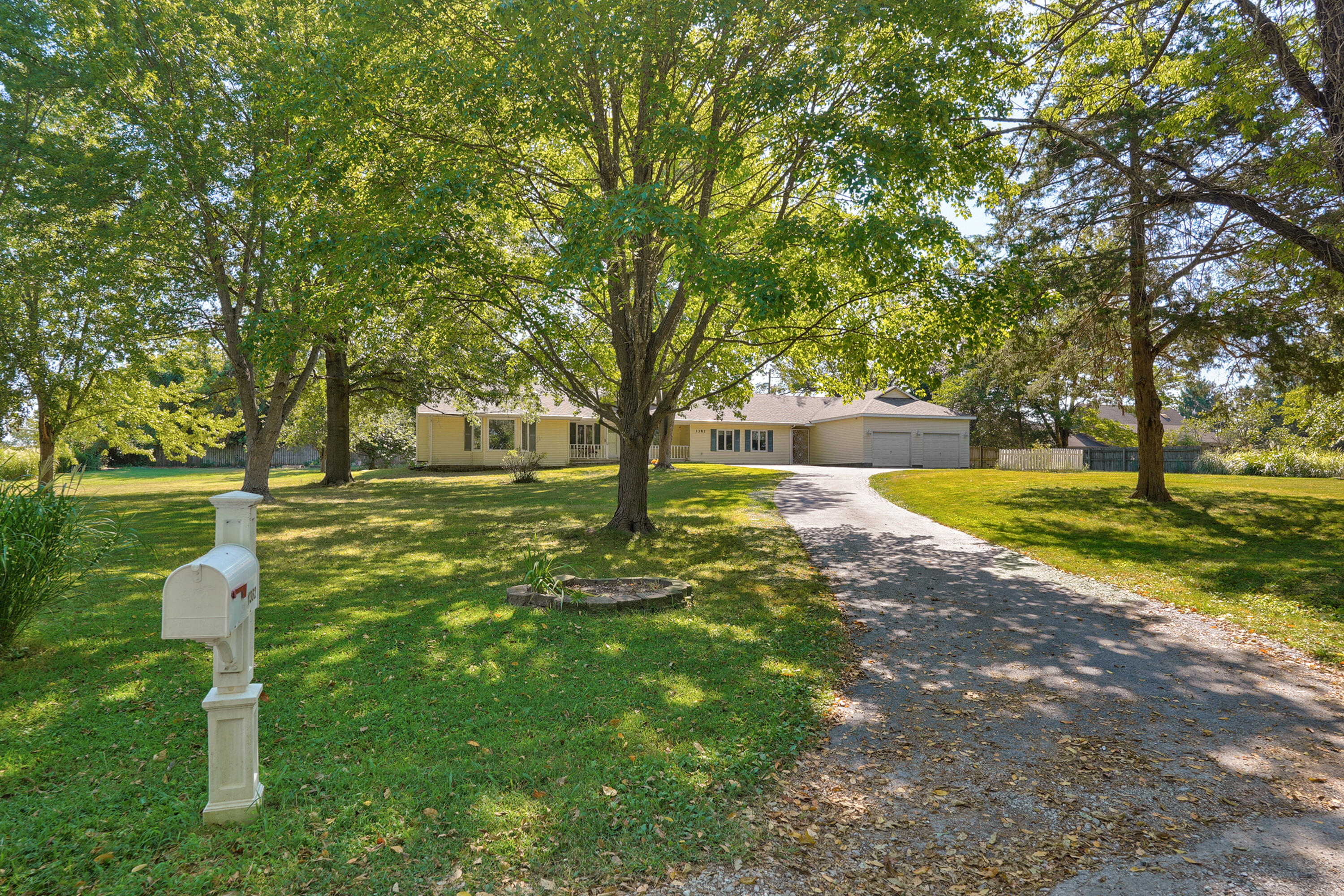 1382 Emerald Hills Drive, Nixa MO 65714