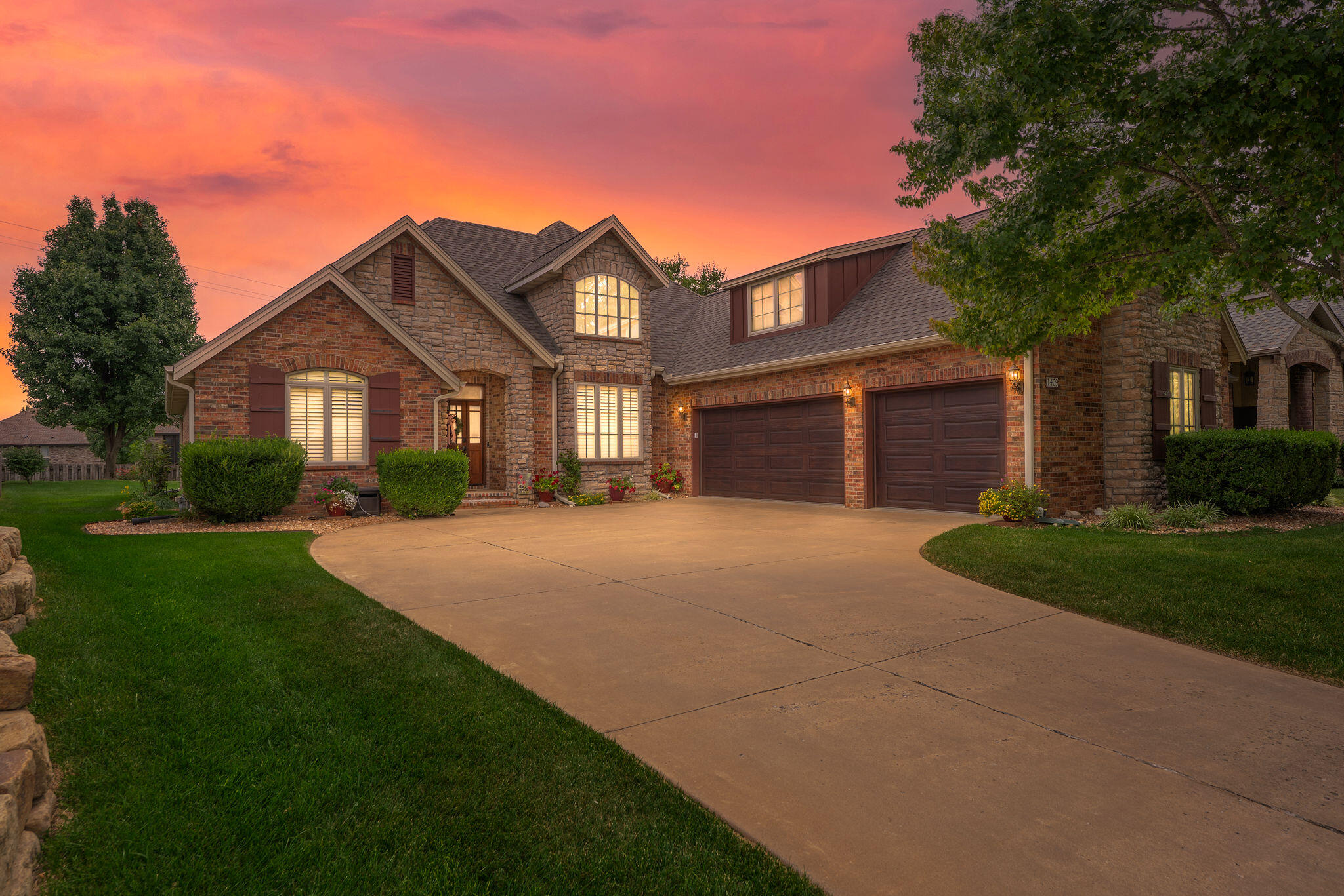 1409 N Wicklow Road, Nixa MO 65714