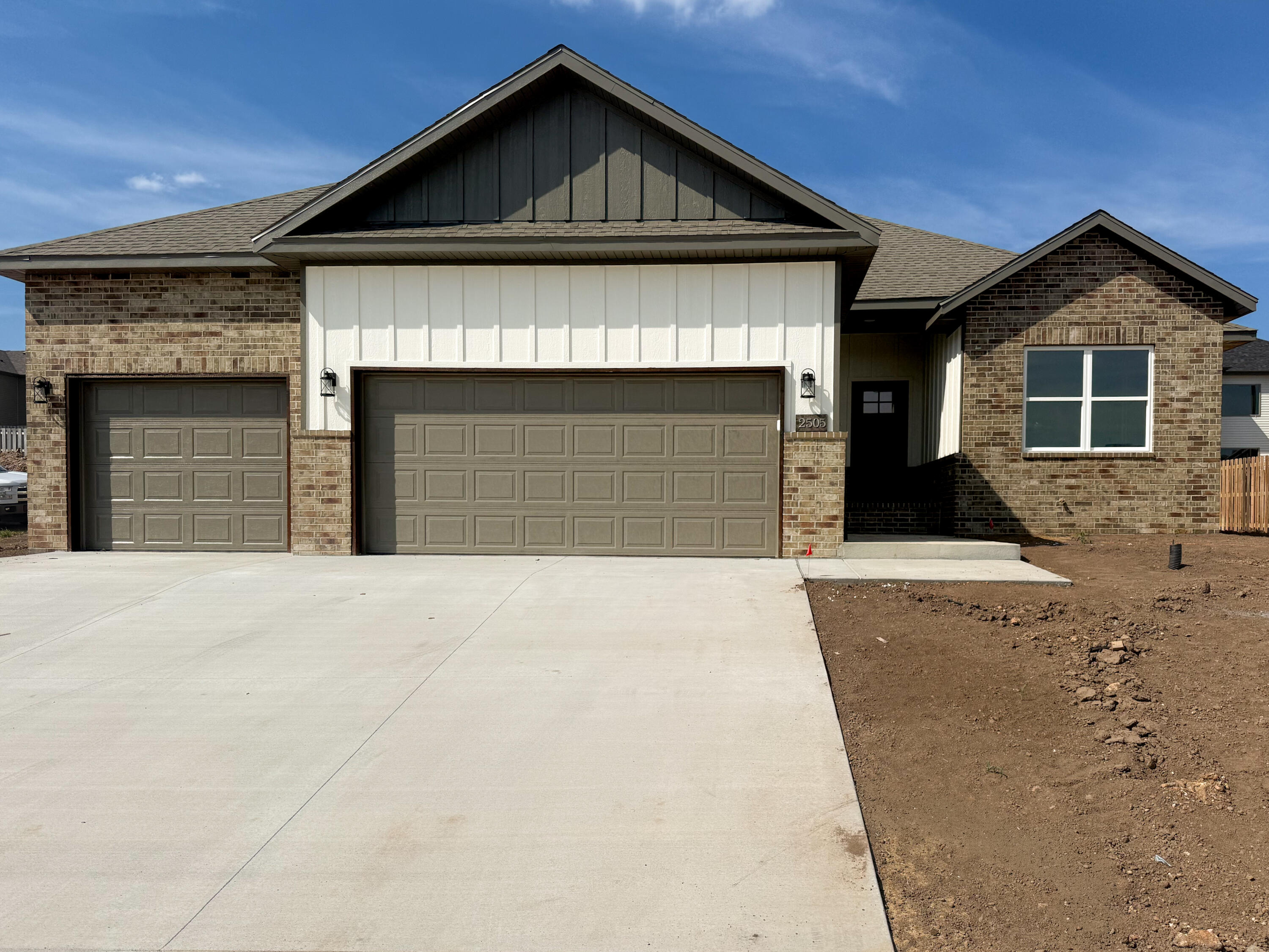 2505 W Fisherman Drive, Ozark MO 65721