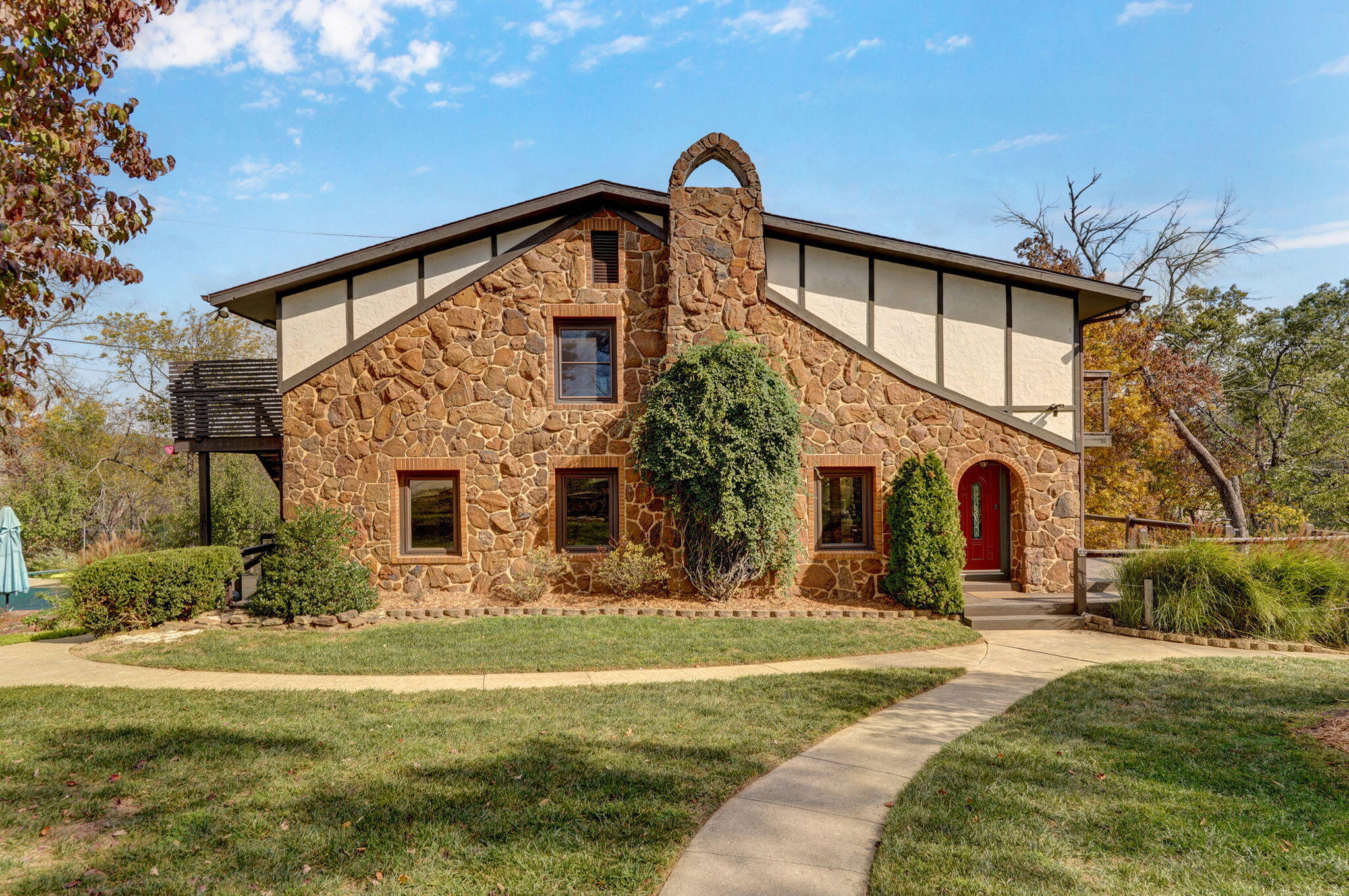 1100 E Robertson Street, Ozark MO 65721