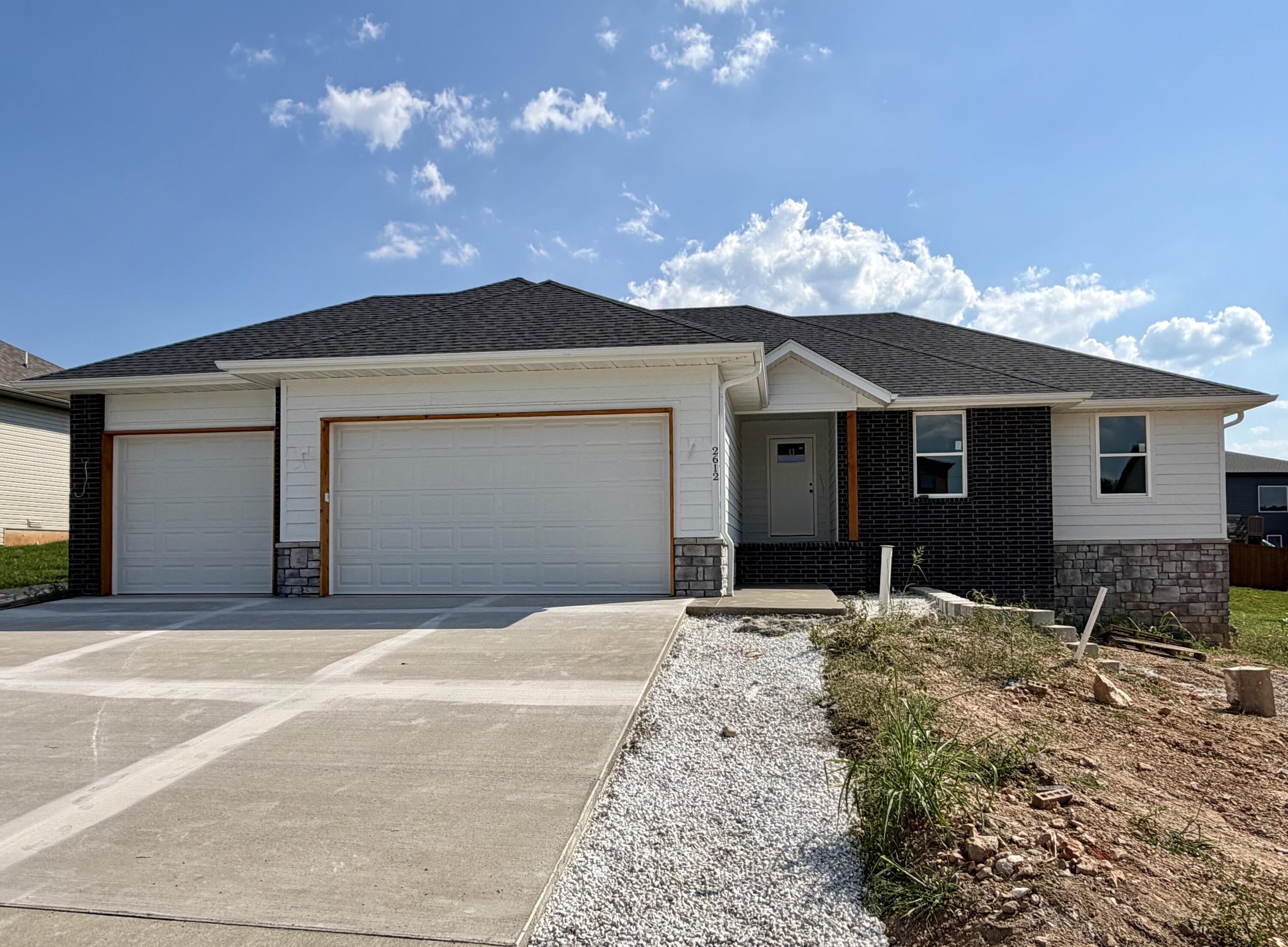 2612 W Pigeon Drive, Ozark MO 65721